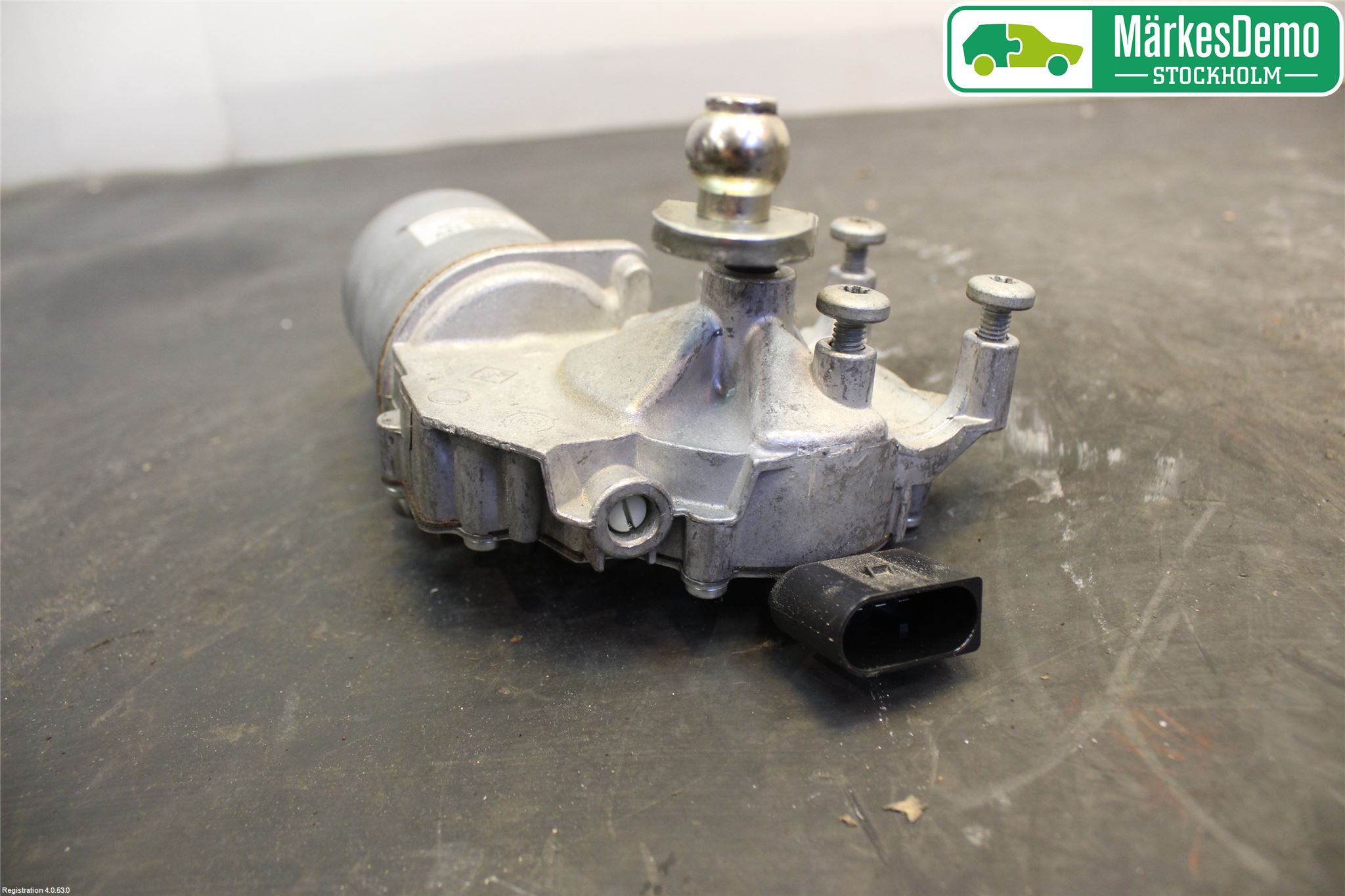 BMW 3 E90/91 SED/TOU 05-12 Viskermotor Frontrute