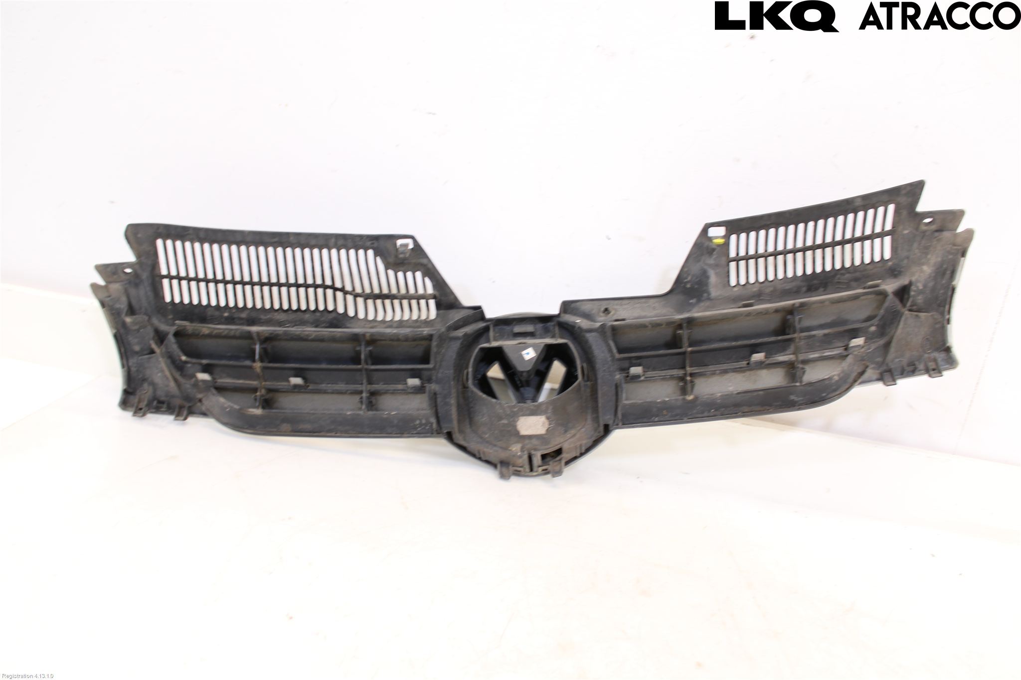 Volkswagen VW GOLF V 04-09 Grill Komplett