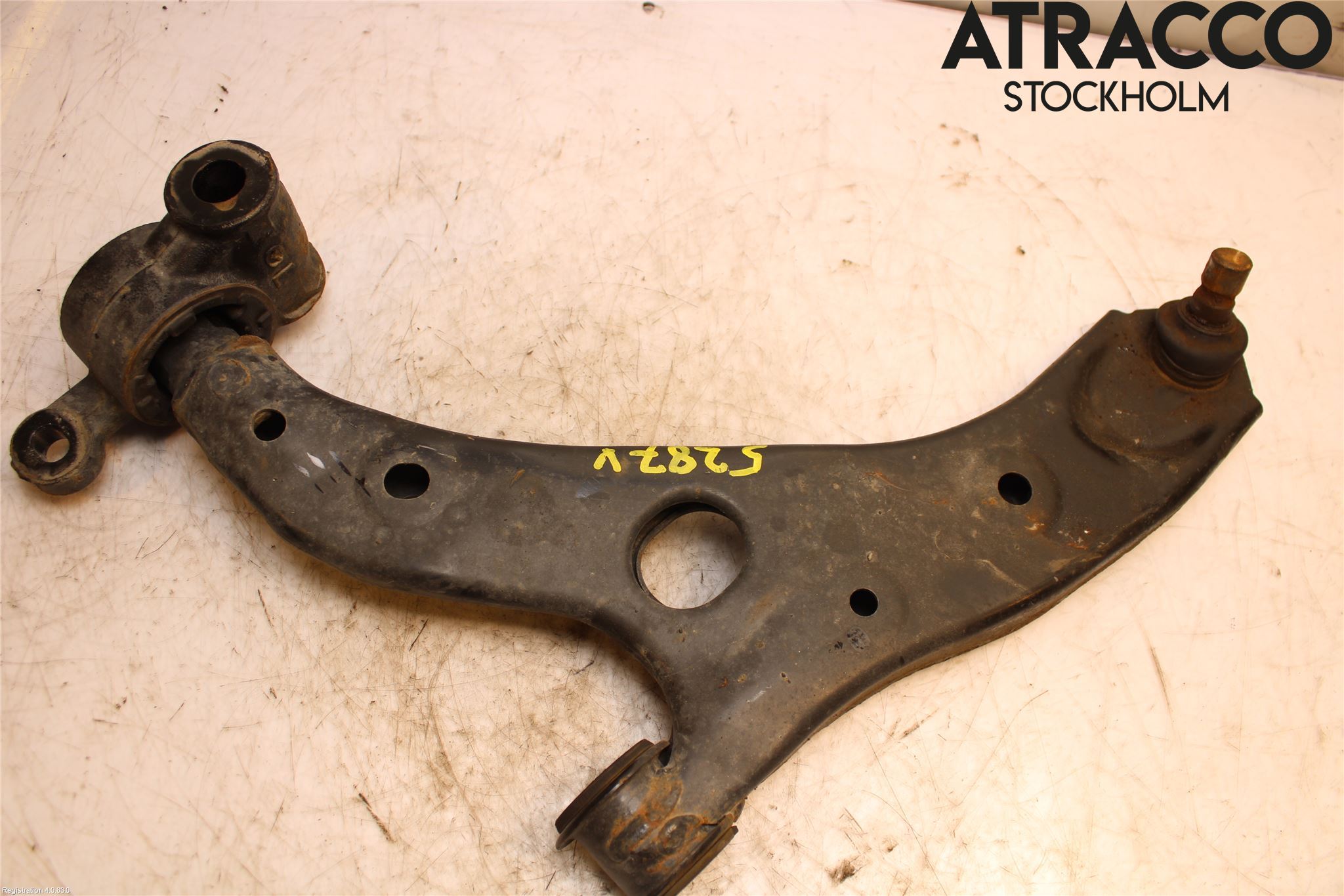 Mazda 3 III 14-19 Bærearm Foran Venstre Nedre