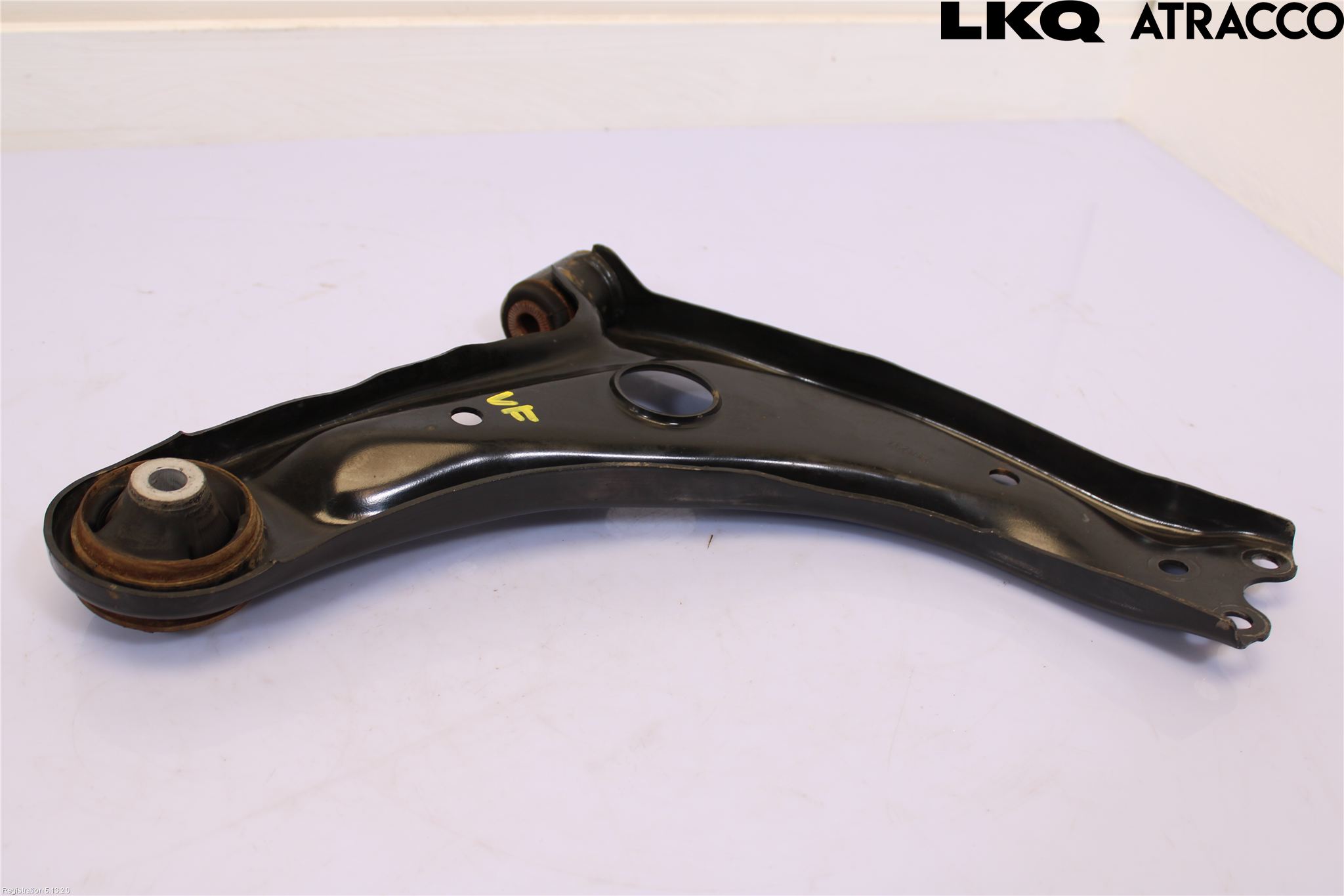 Toyota YARIS XP21 20- Bærearm Foran Venstre Nedre