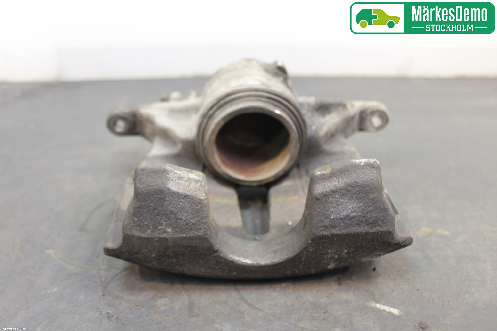 Volkswagen VW PASSAT 15-19 Bremsecaliper Foran Venstre