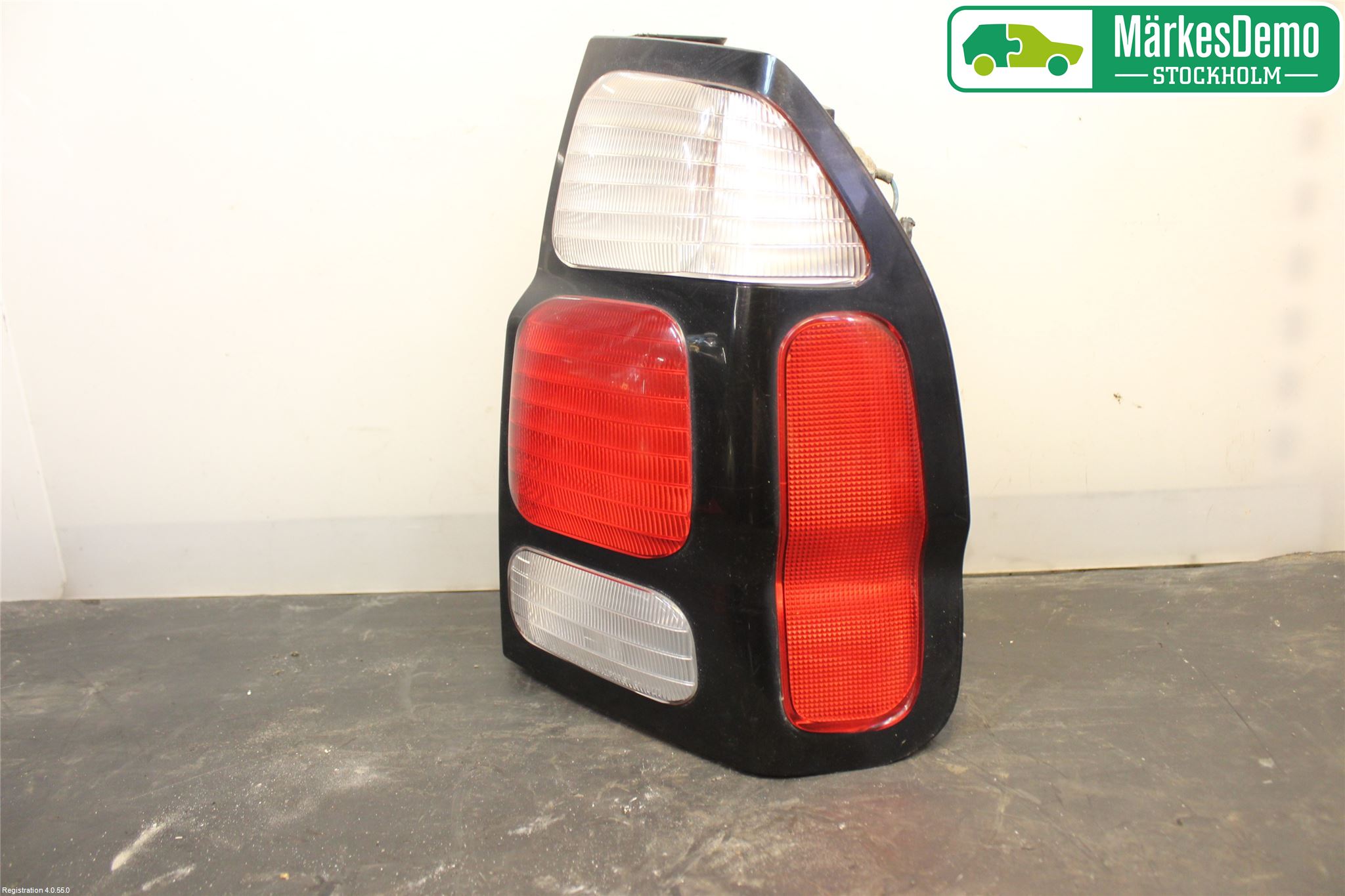 Mitsubishi PAJERO  99-06 Baklykt Høyre