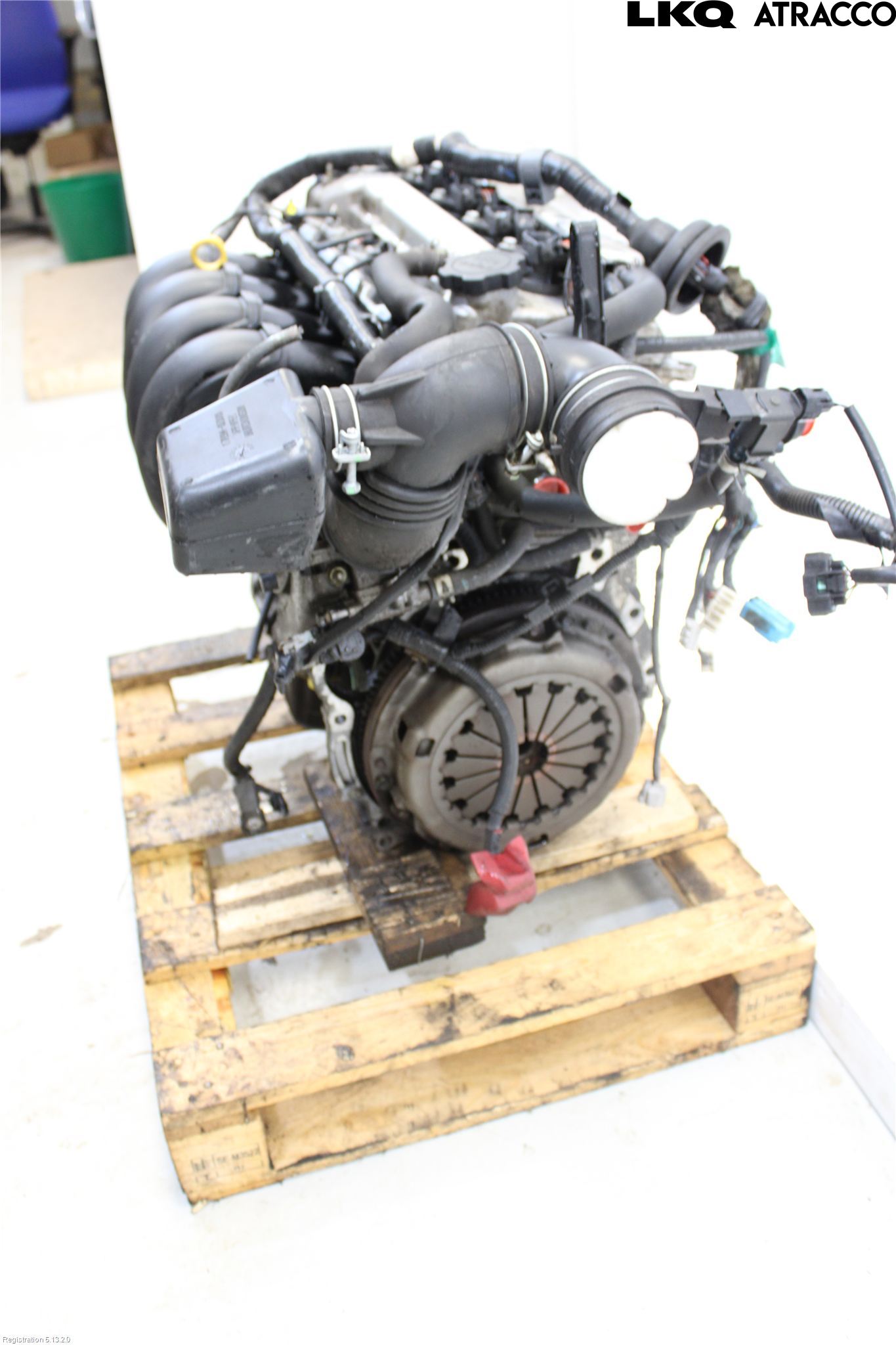 Toyota AVENSIS 98-02 Motor Bensin