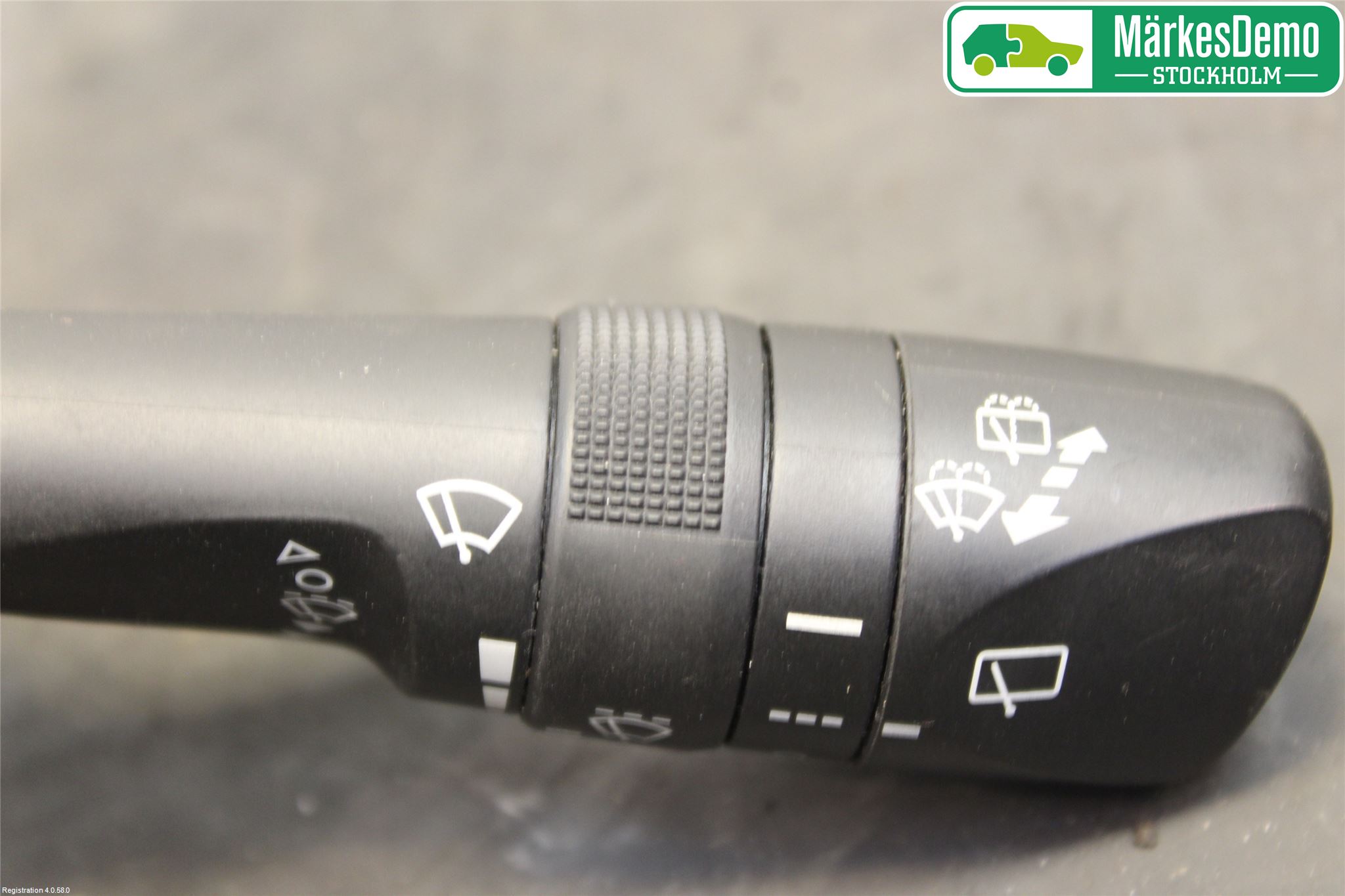 Toyota AURIS 13-19 Bryter Ratt Visker - Spyler