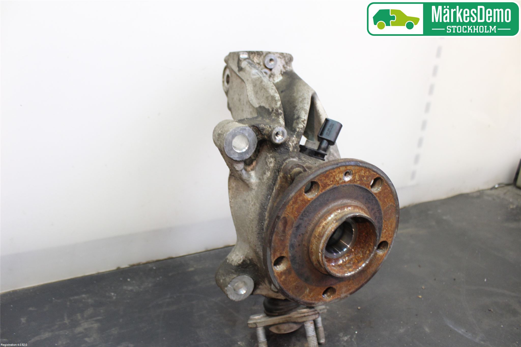 Volkswagen VW PASSAT 15-19 Spindel Vf