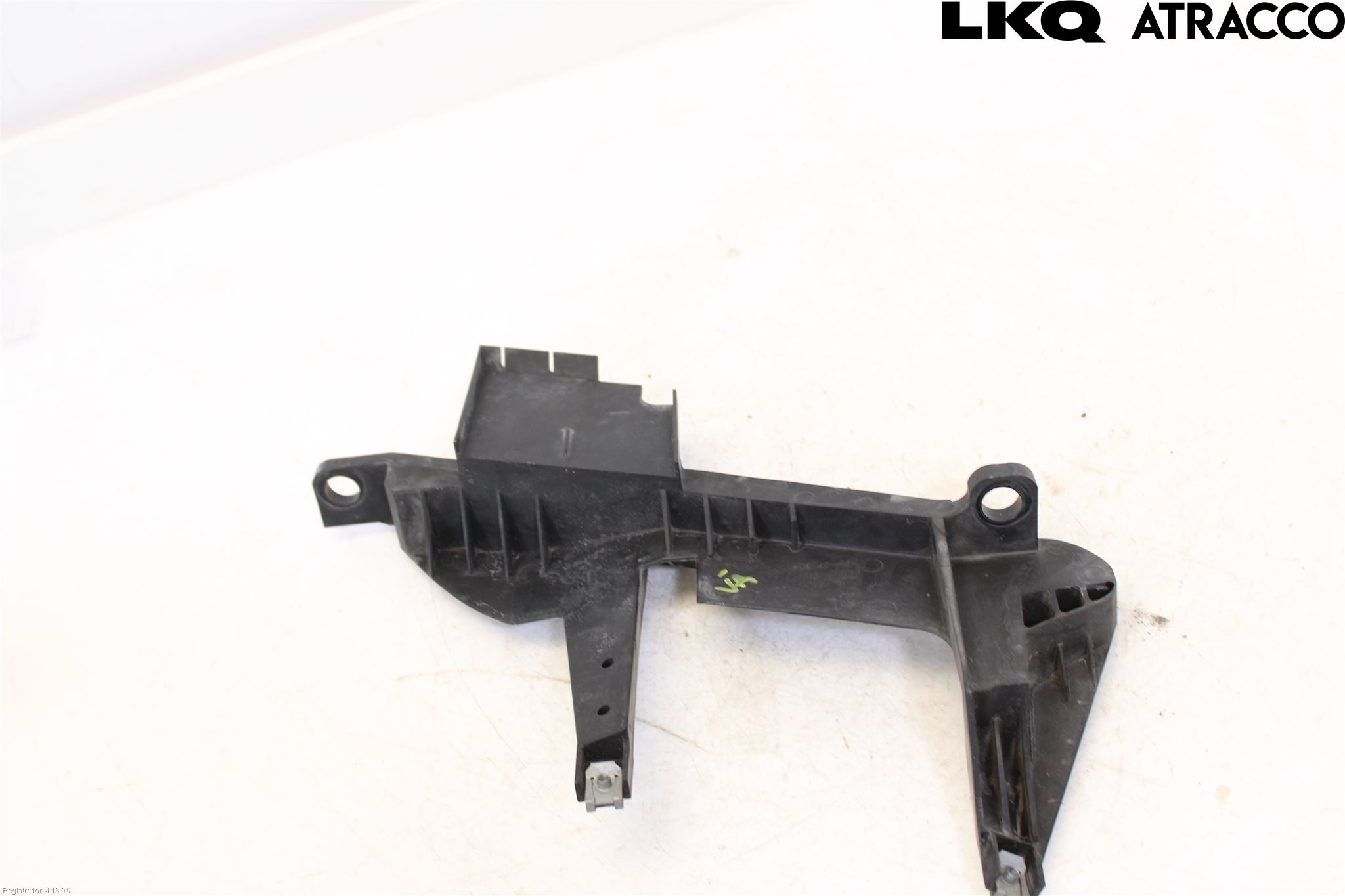 BMW X3 E83     03-10 Frontlykt Ramme V Lyktering