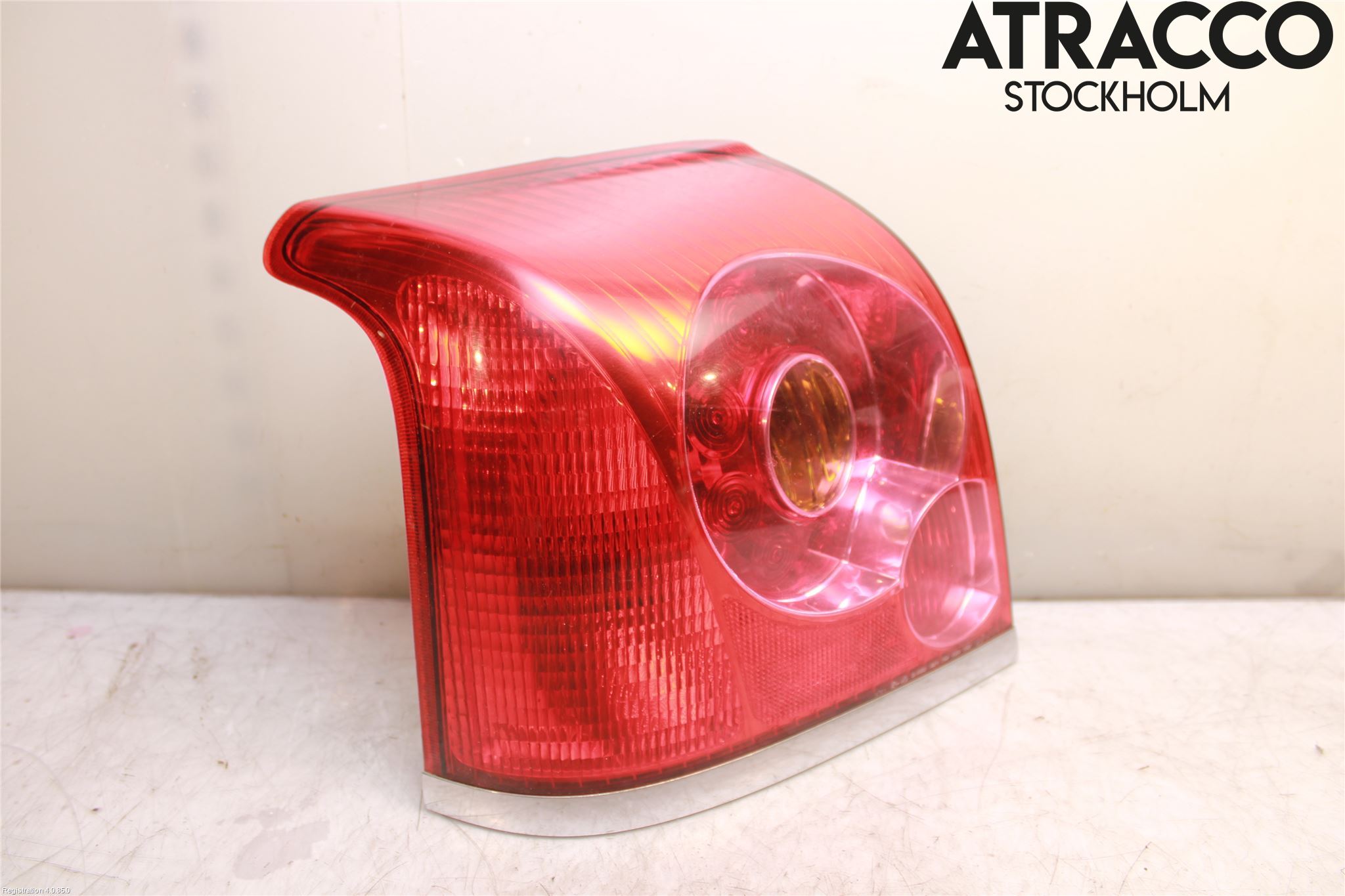 Toyota AVENSIS 03-06 Baklykt Venstre