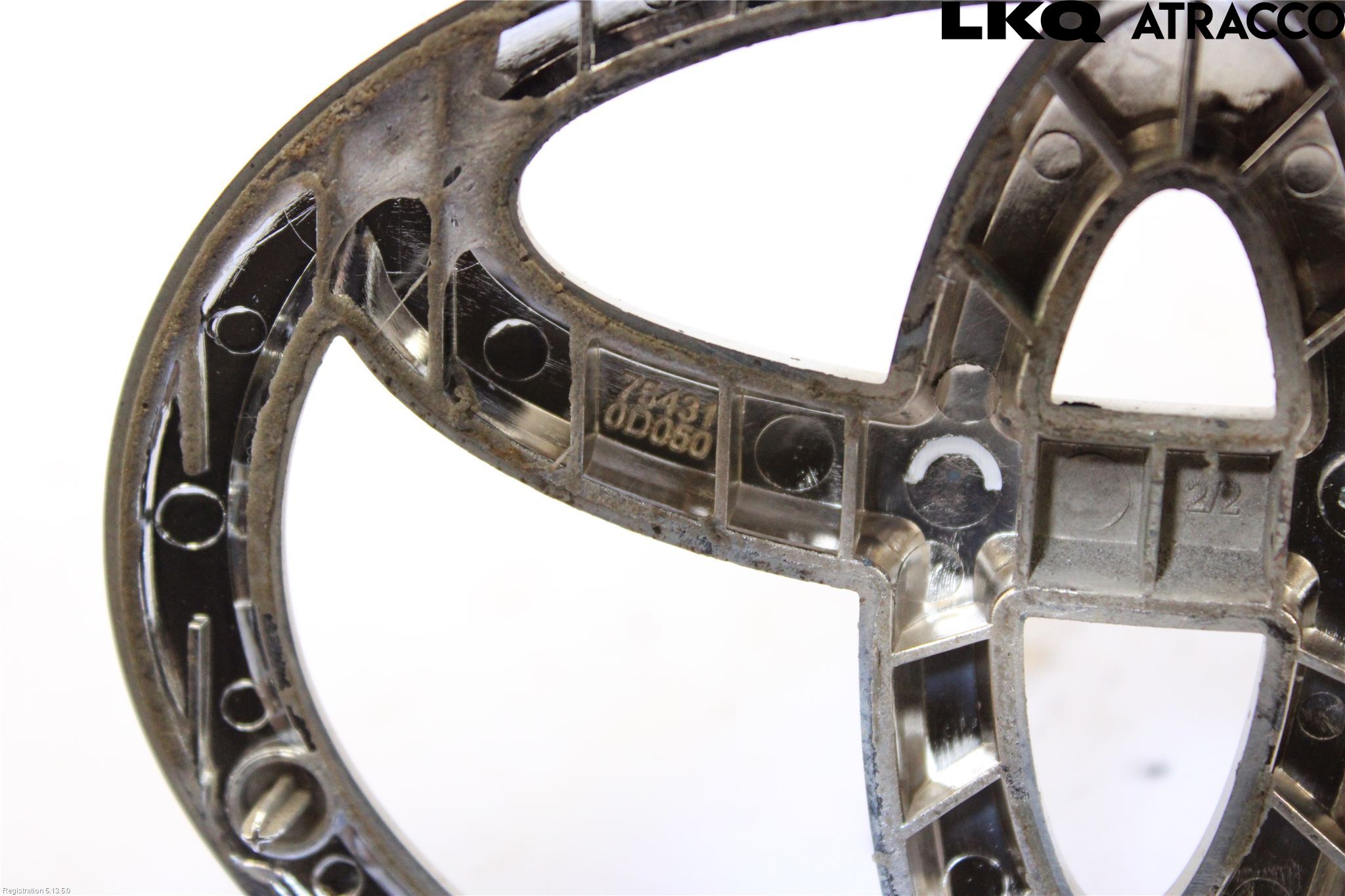 Toyota AVENSIS 16-18 Emblem