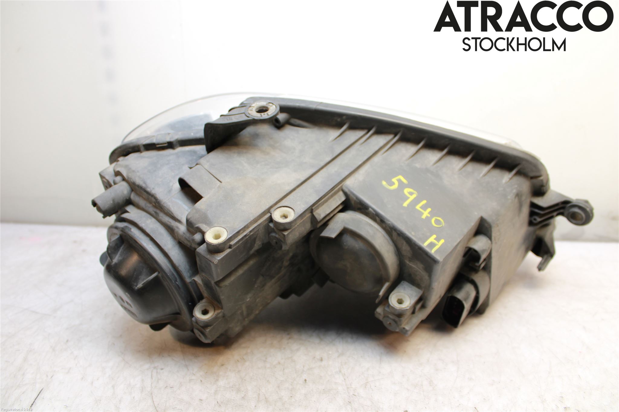 Volkswagen VW TOURAN 03-10 Frontlykt Venstre
