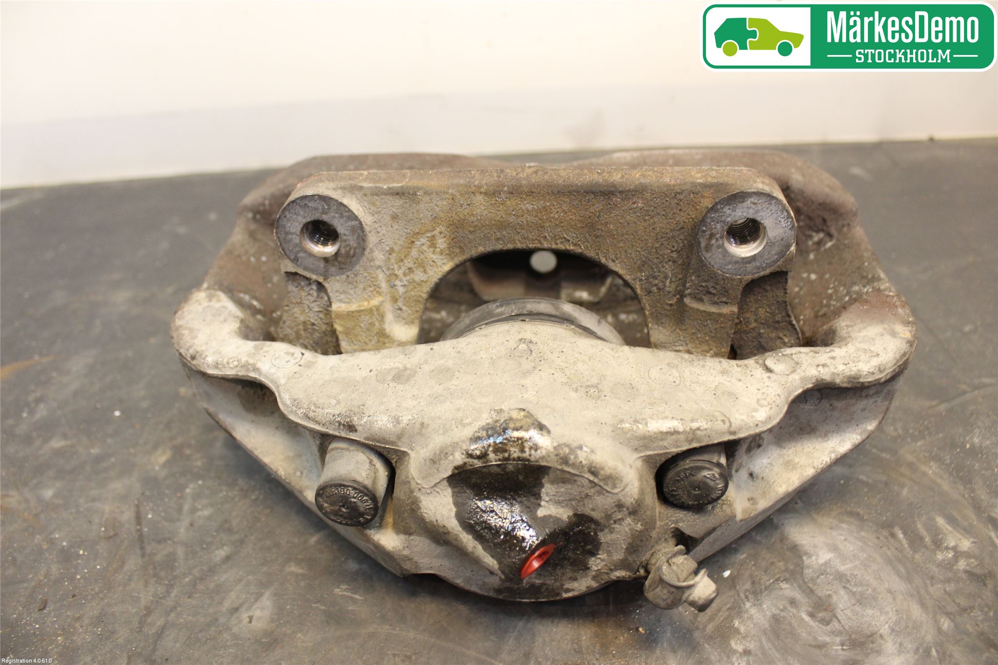 BMW 7 E65/66    00-08 Bremsecaliper Foran Høyre