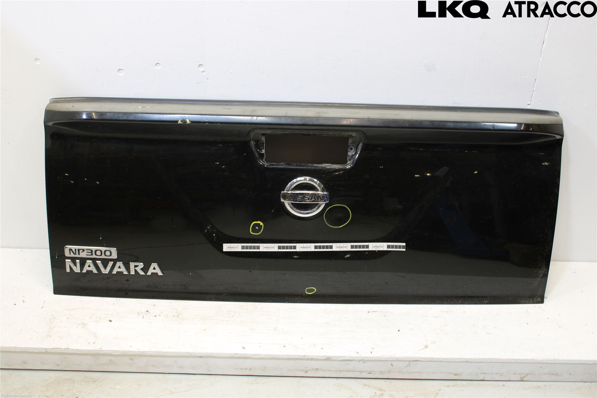 Nissan NAVARA 05-16 Lasteplan Luke Bak