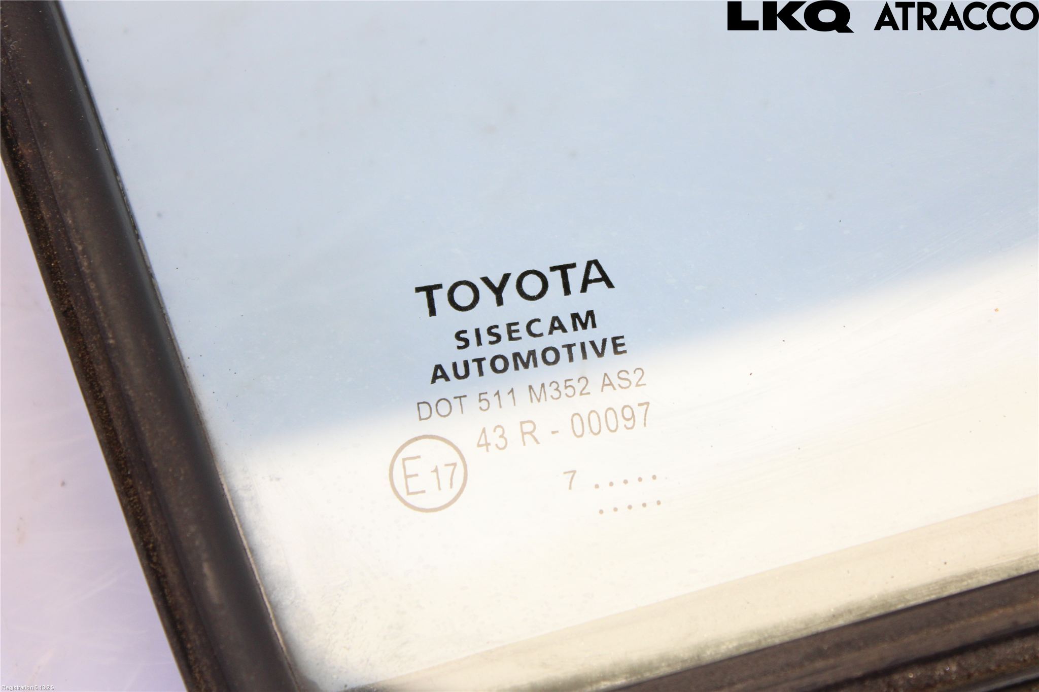 Toyota YARIS XP130 15-20 Dørrute Foran Venstre Trekant
