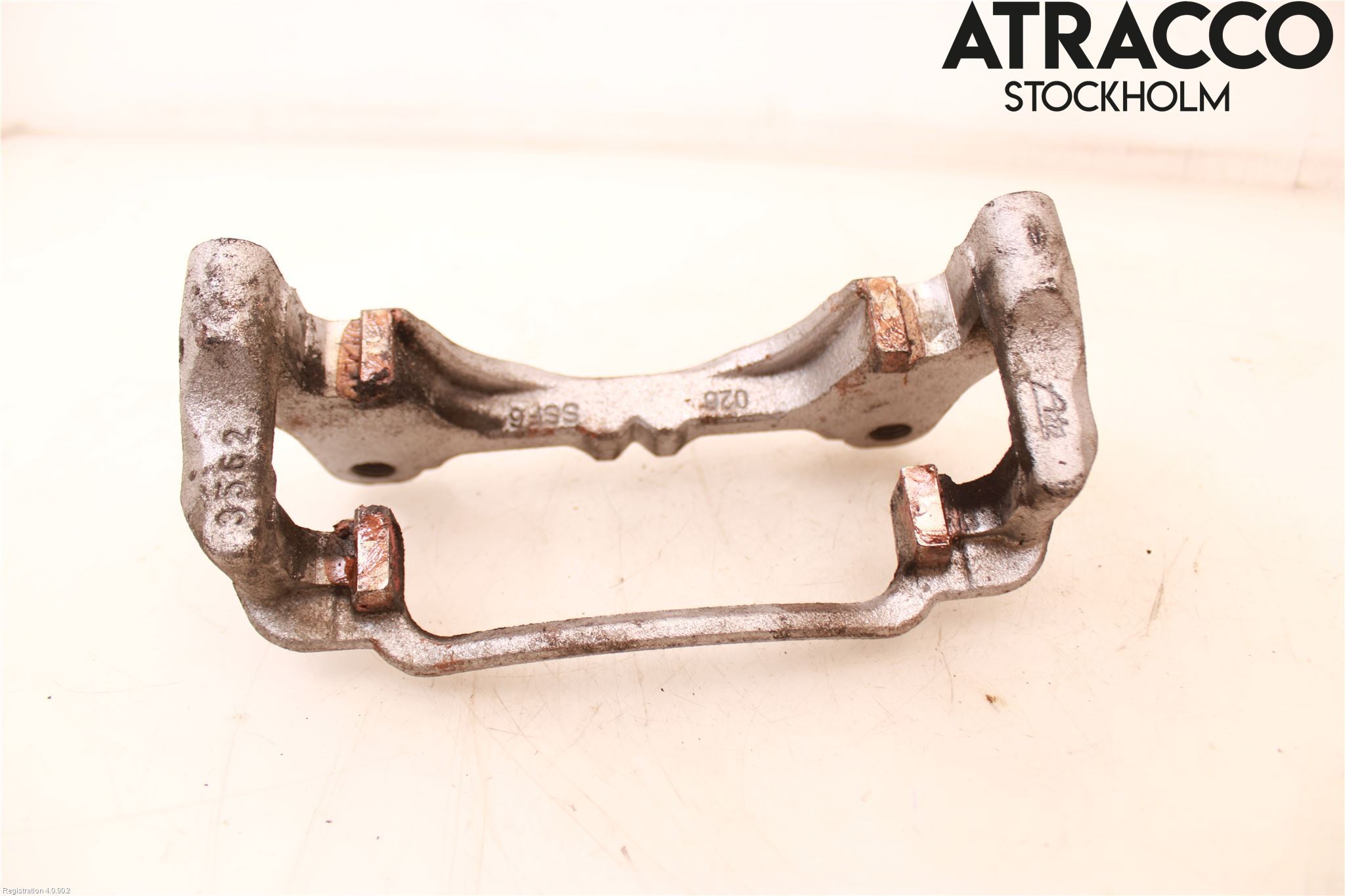 MG 4 23- Bremsecaliper Feste Holder