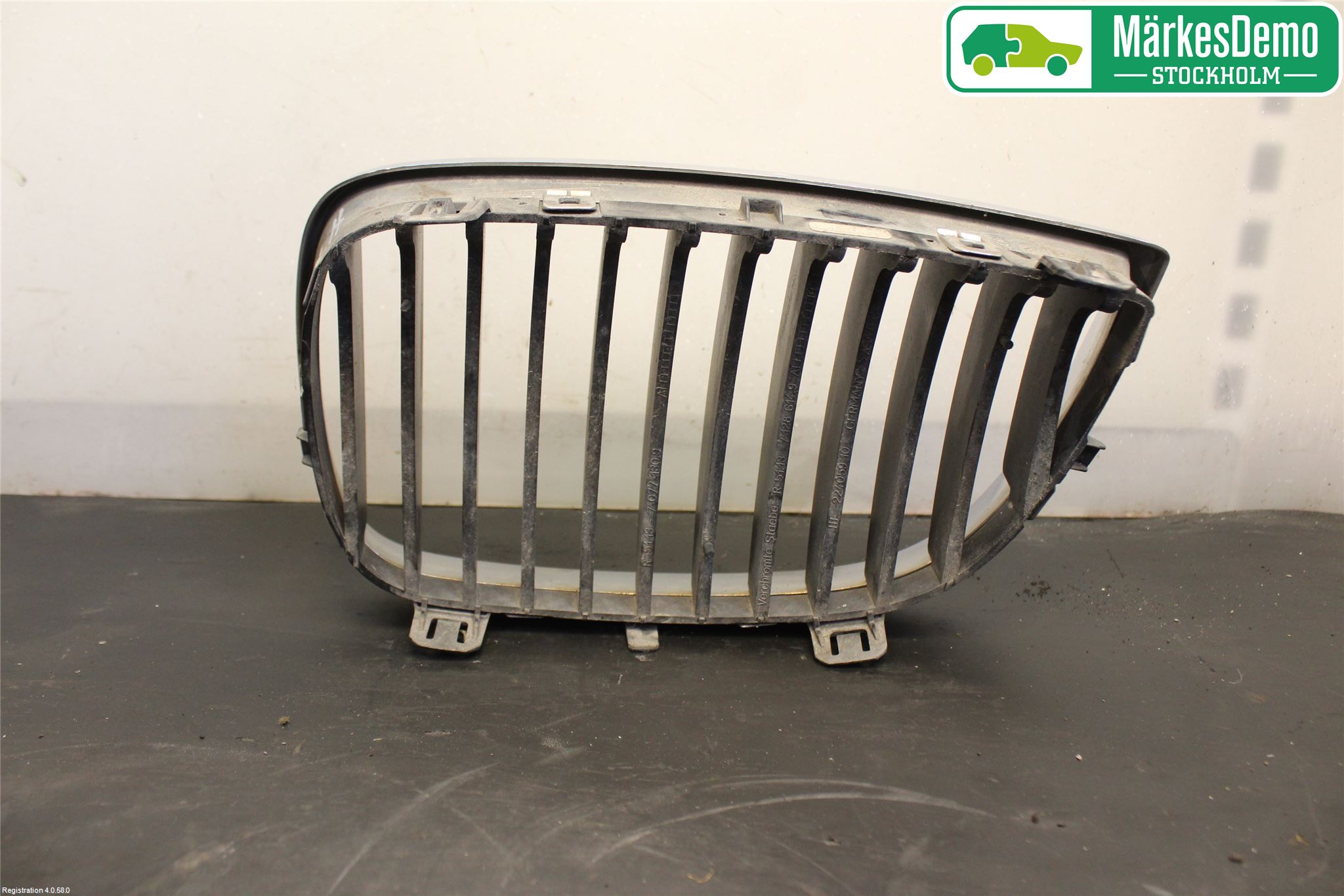 BMW 1 E87/81 5D/3D 03-11 Grilldel Høyre