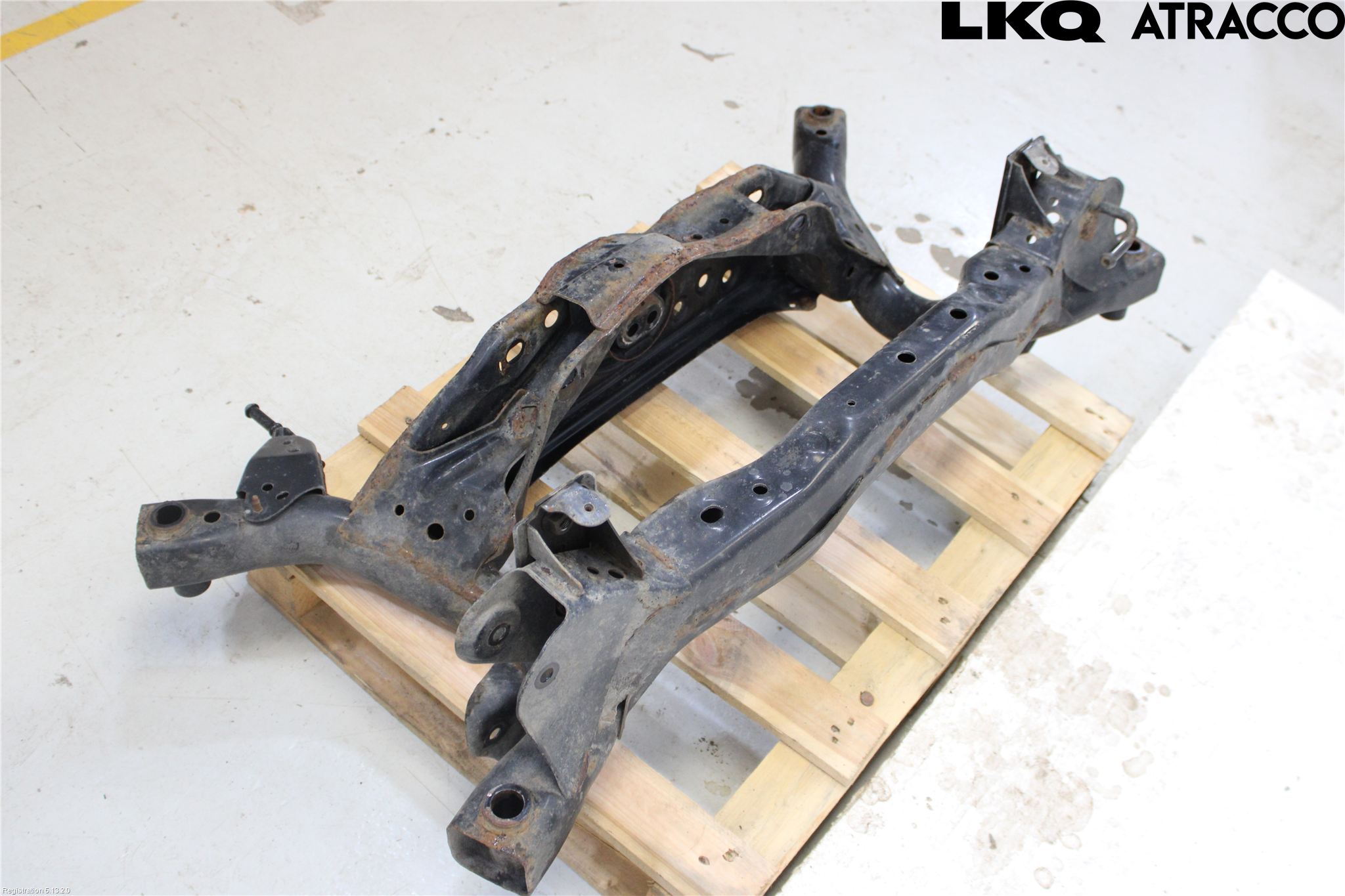 Toyota COROLLA CROSS XG10 22- Bakaksel Feste Travers-Ramme