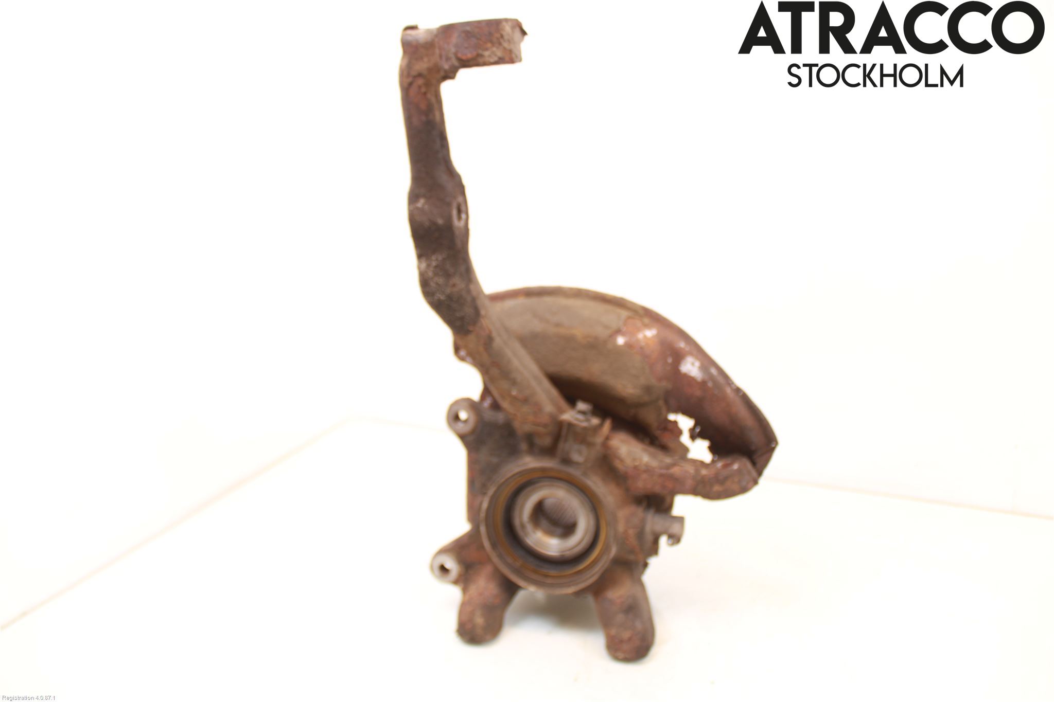 Toyota HILUX 05-16 Spindel Vf
