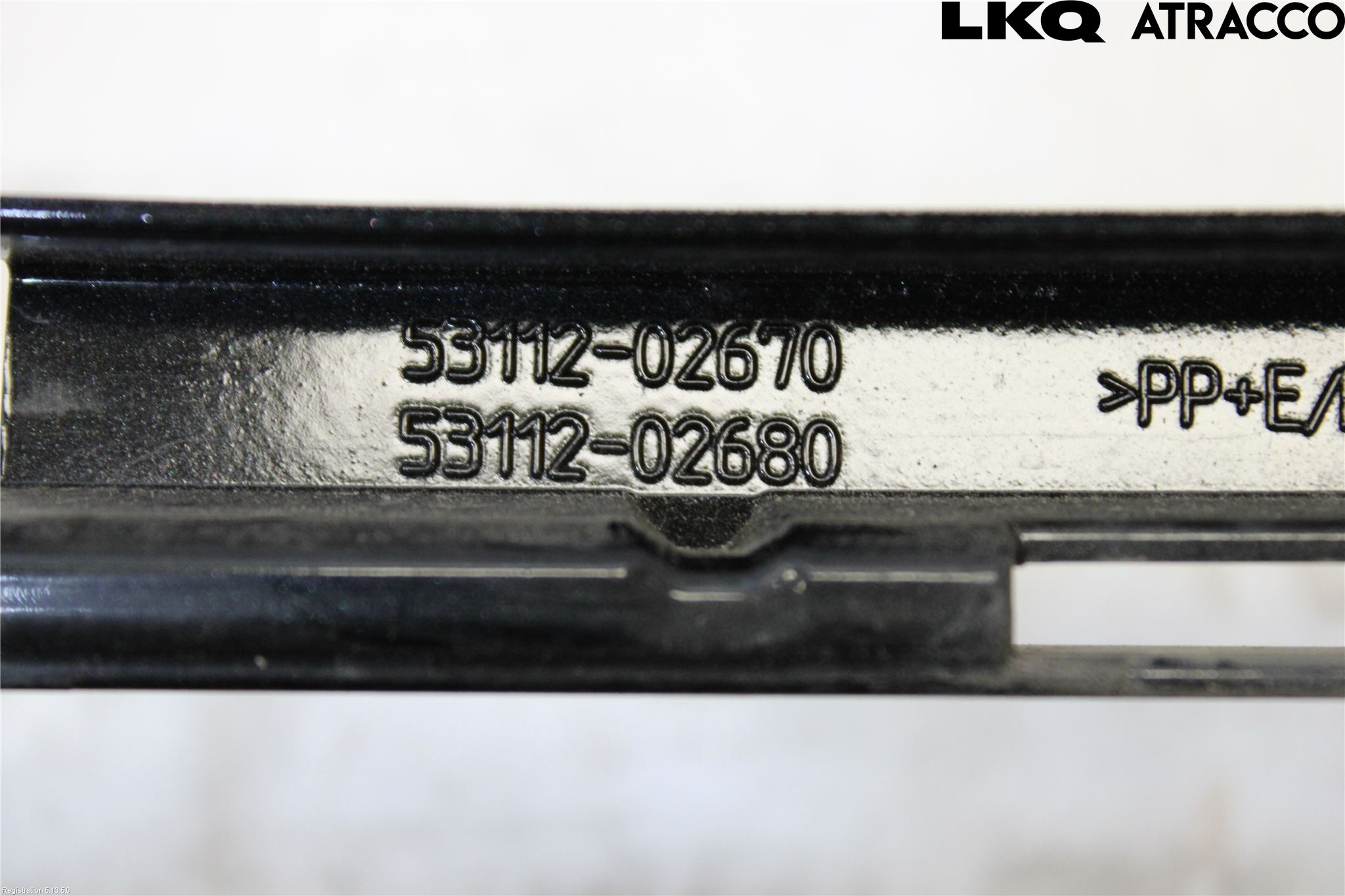 Toyota AURIS 13-19 Grilldel Midt