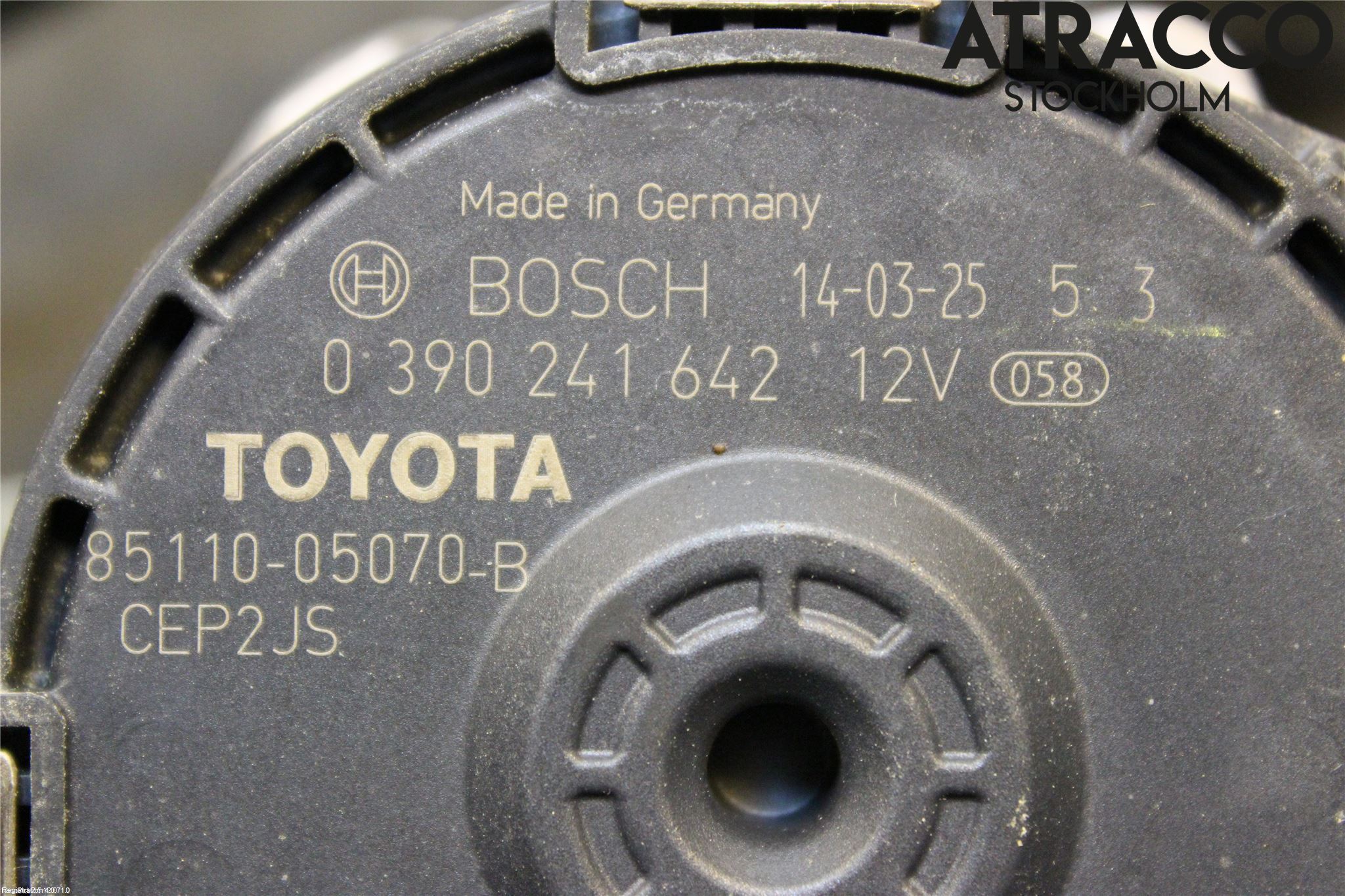 Toyota AVENSIS 09-15 Viskermotor Frontrute