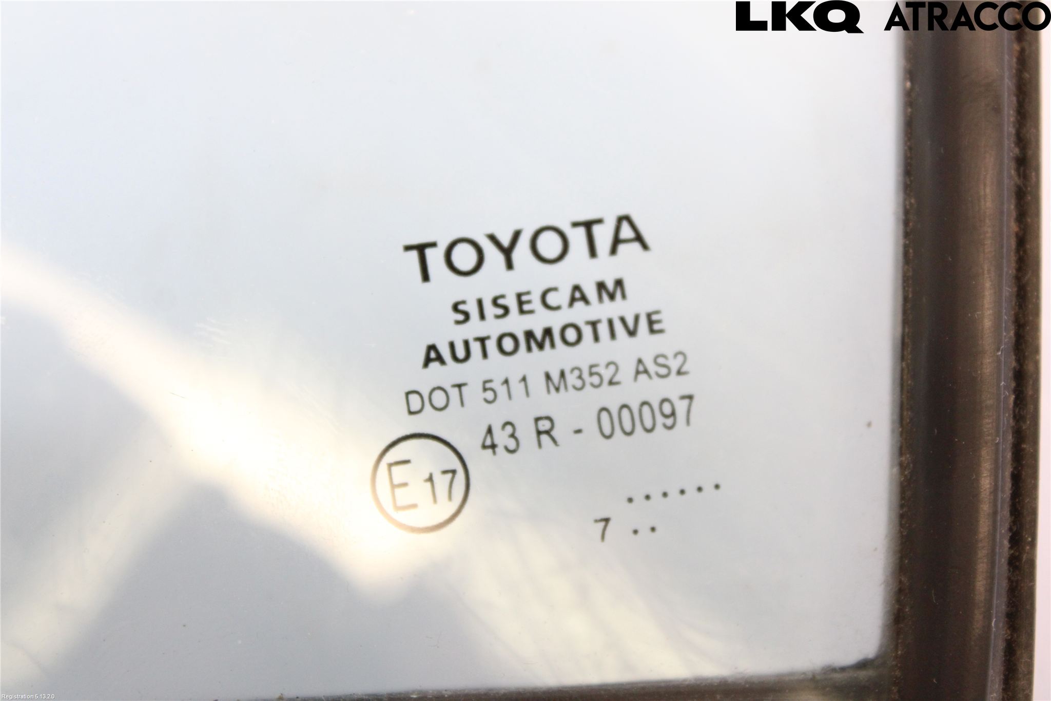 Toyota YARIS XP130 15-20 Dørrute Foran Høyre Trekant