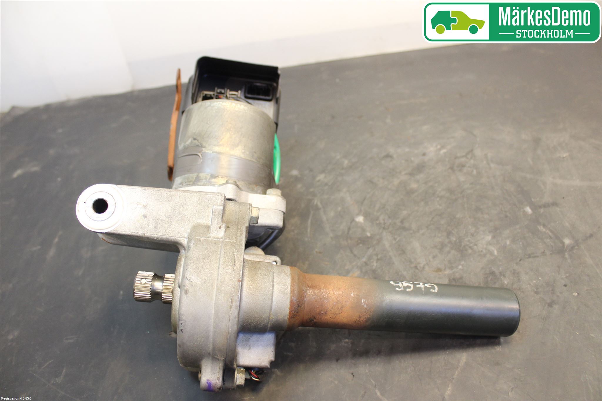 Toyota RAV4 13-18 Rattakselaggregat Innebygd Servo