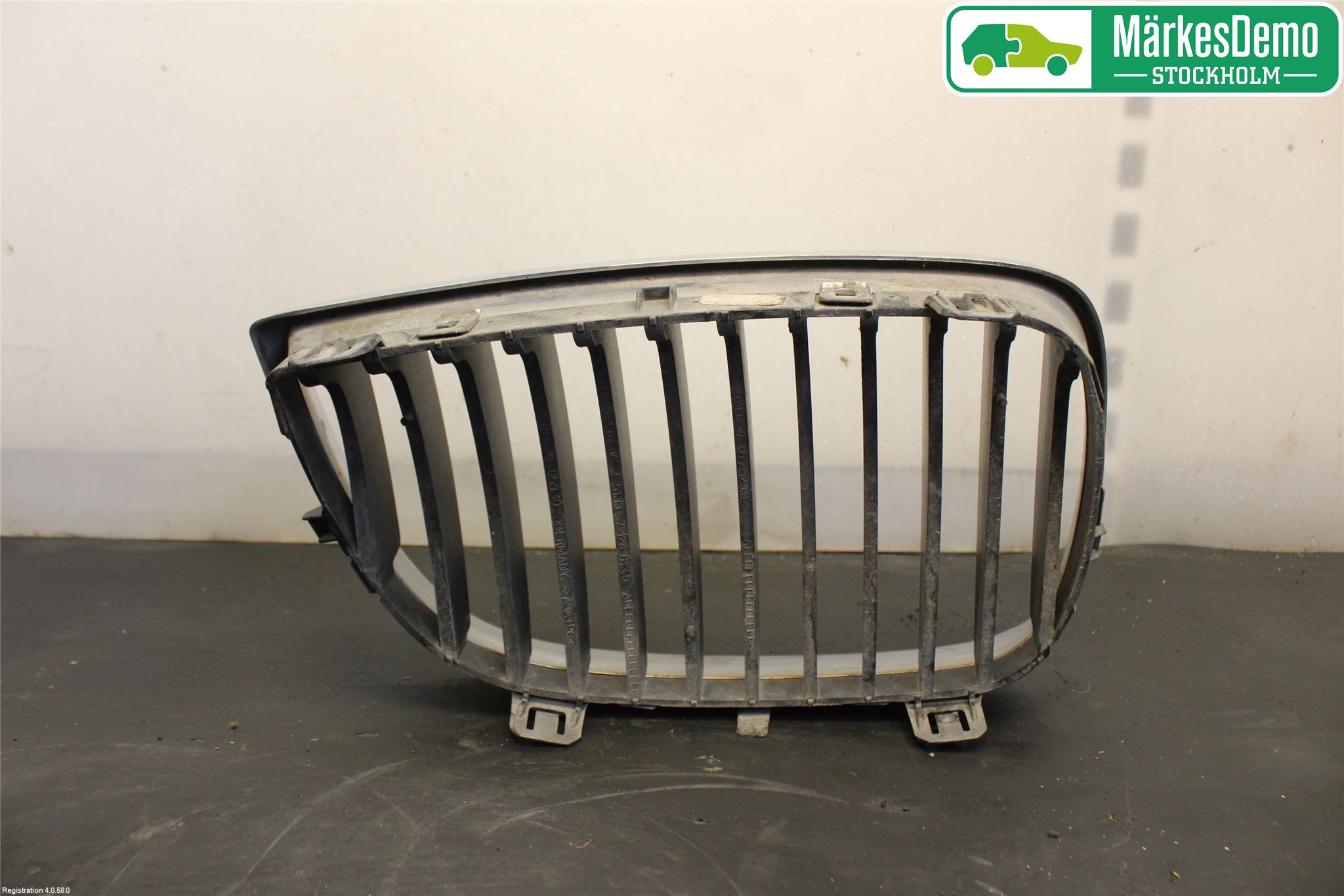 BMW 1 E87/81 5D/3D 03-11 Grilldel Venstre