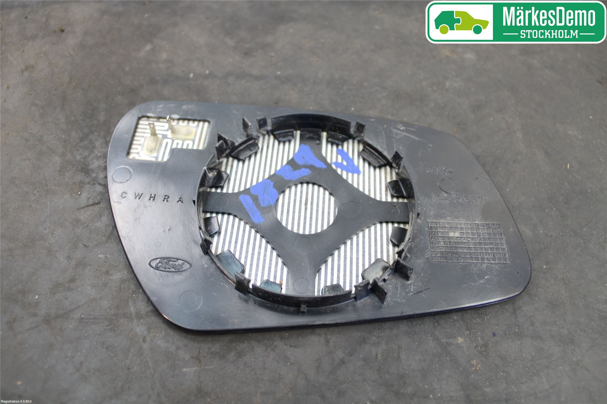 Ford FOCUS     04-07 Speil Glass V