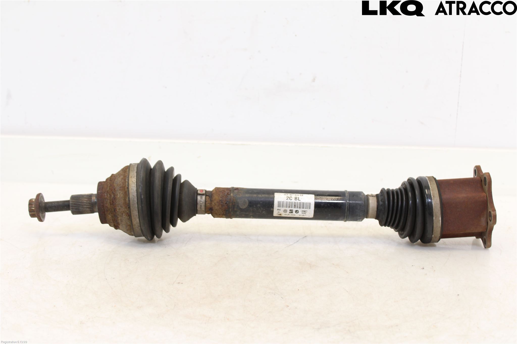 Volkswagen VW PASSAT 11-14 Drivaksel Foran Kompl Høyre