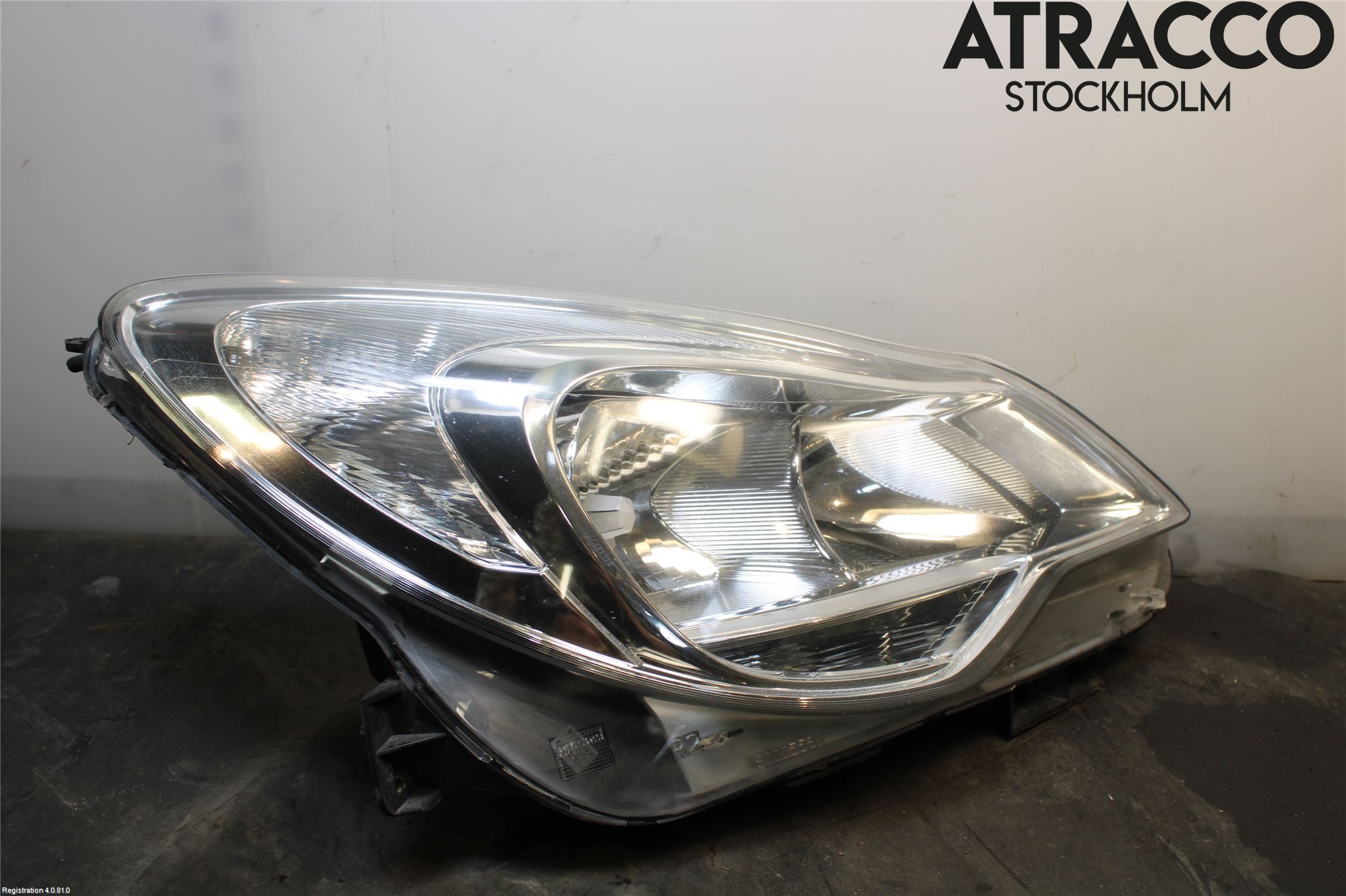 Opel CORSA D 07-14 Frontlykt Høyre
