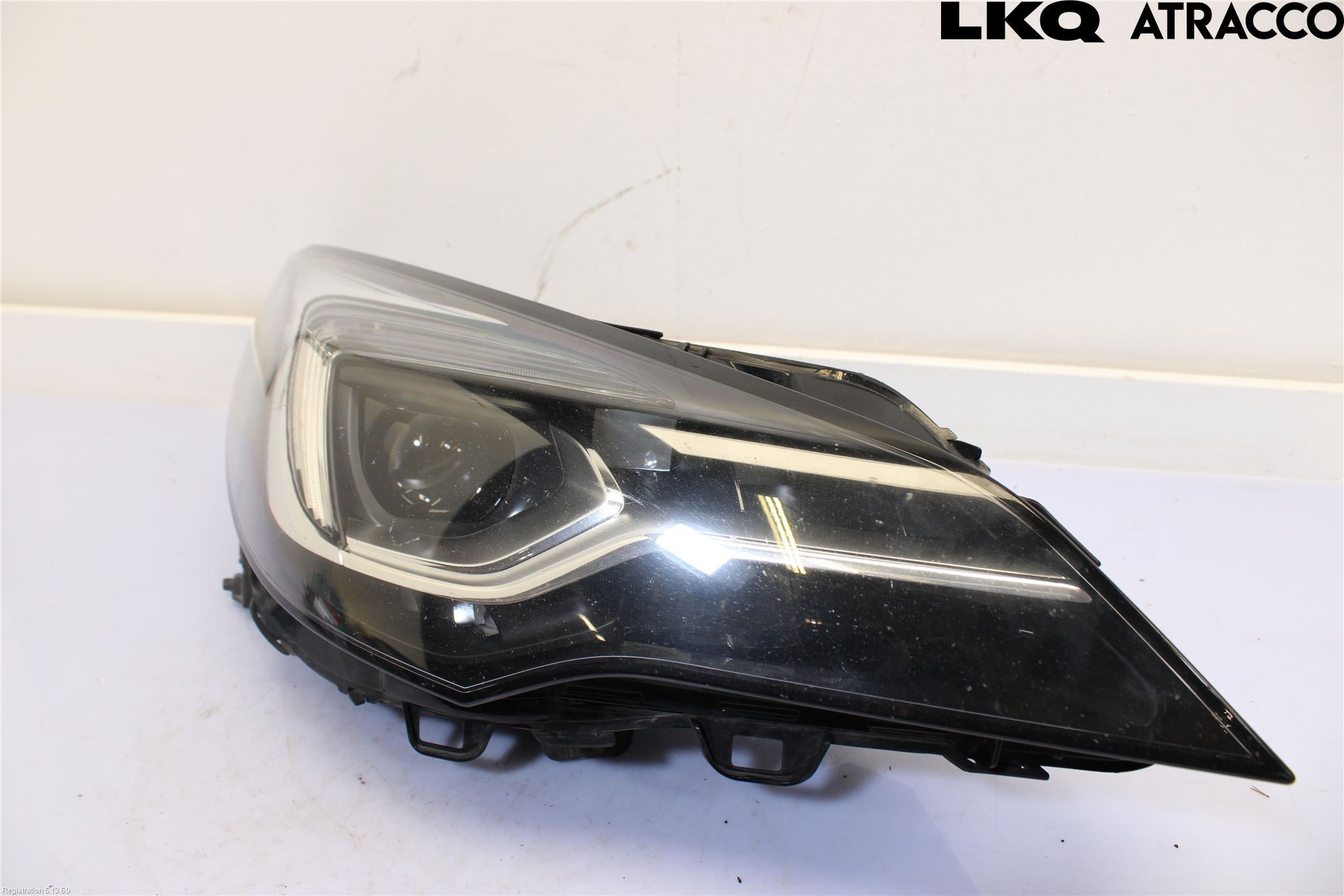Opel ASTRA K 16-22 Frontlykt Høyre