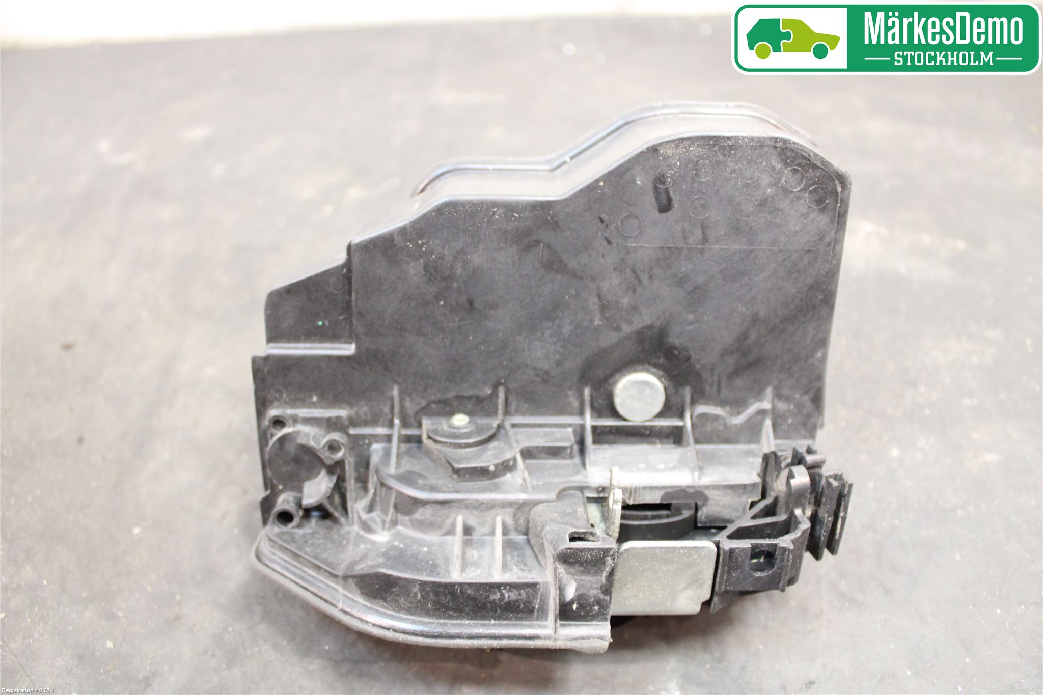 BMW 5 F10/F11/F18 09-17 Dørlås - Låsekasse