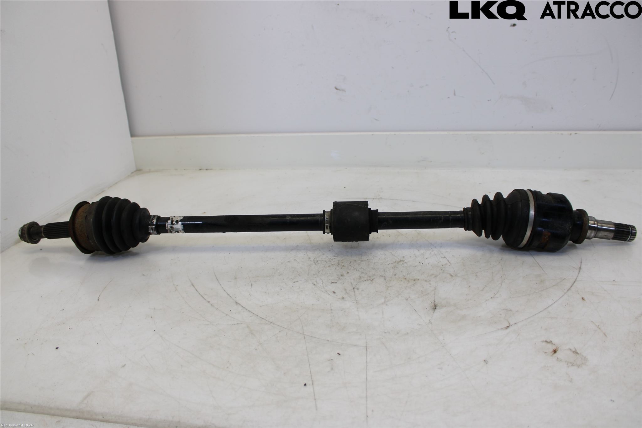 Toyota YARIS XP130 15-20 Drivaksel Foran Kompl Høyre