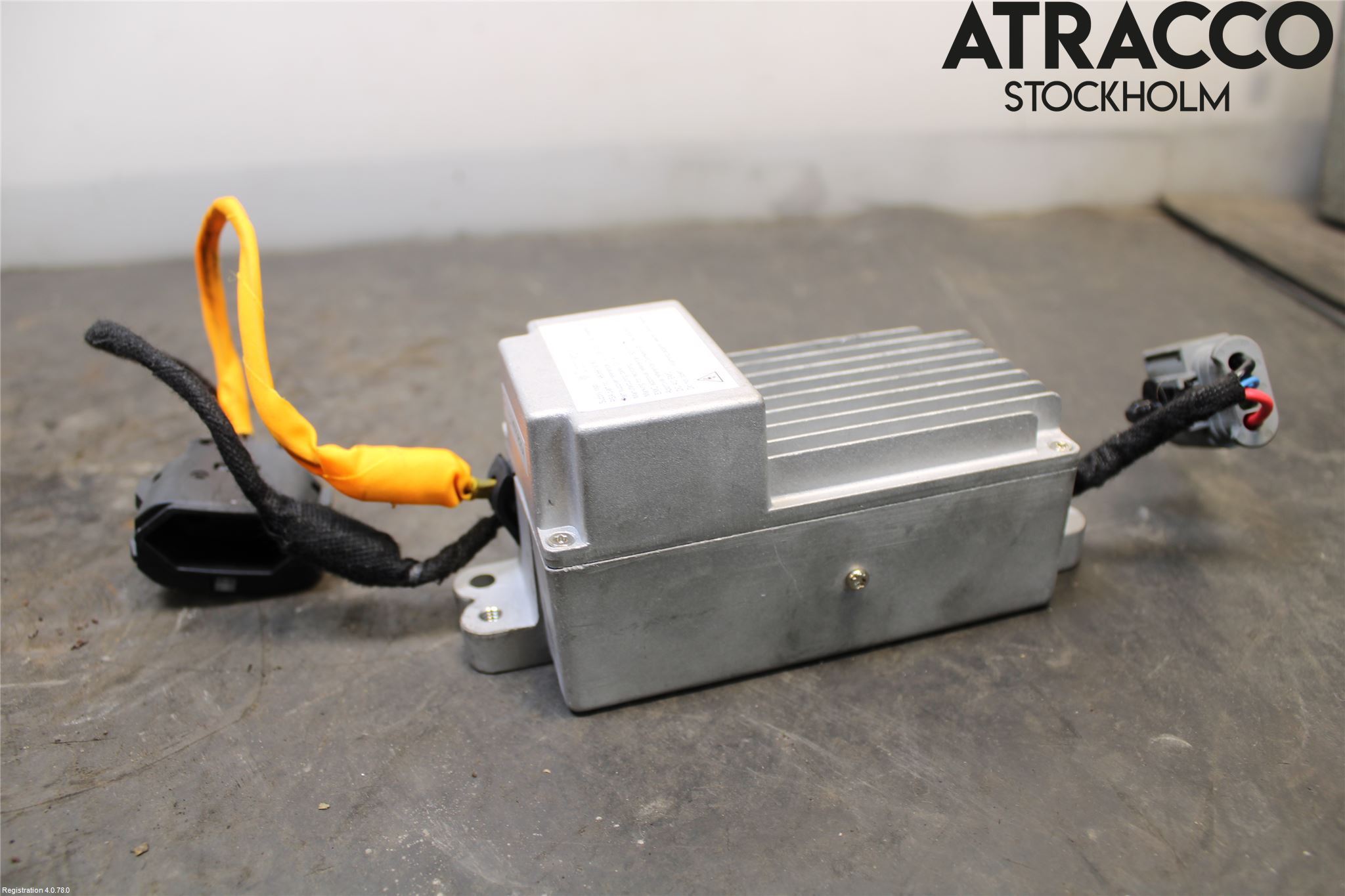 Peugeot 308 14-21 Inverter 12-)220V