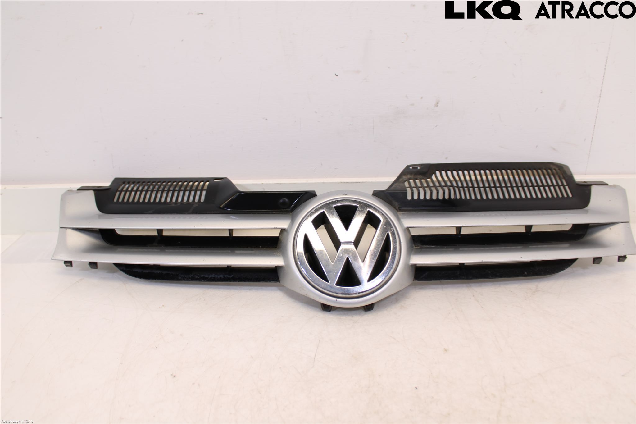 Volkswagen VW GOLF V 04-09 Grill Komplett