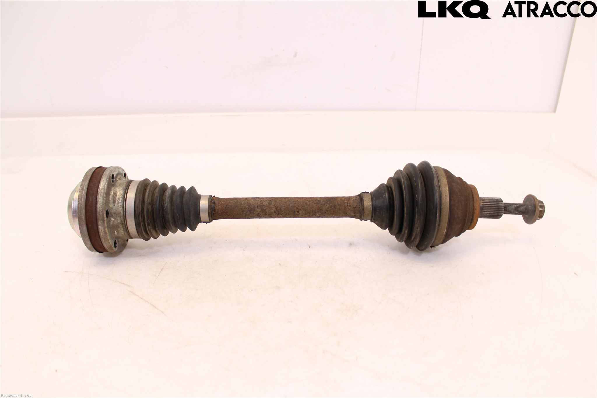 Volkswagen VW TOURAN 10-15 Drivaksel Foran Kompl Venstre