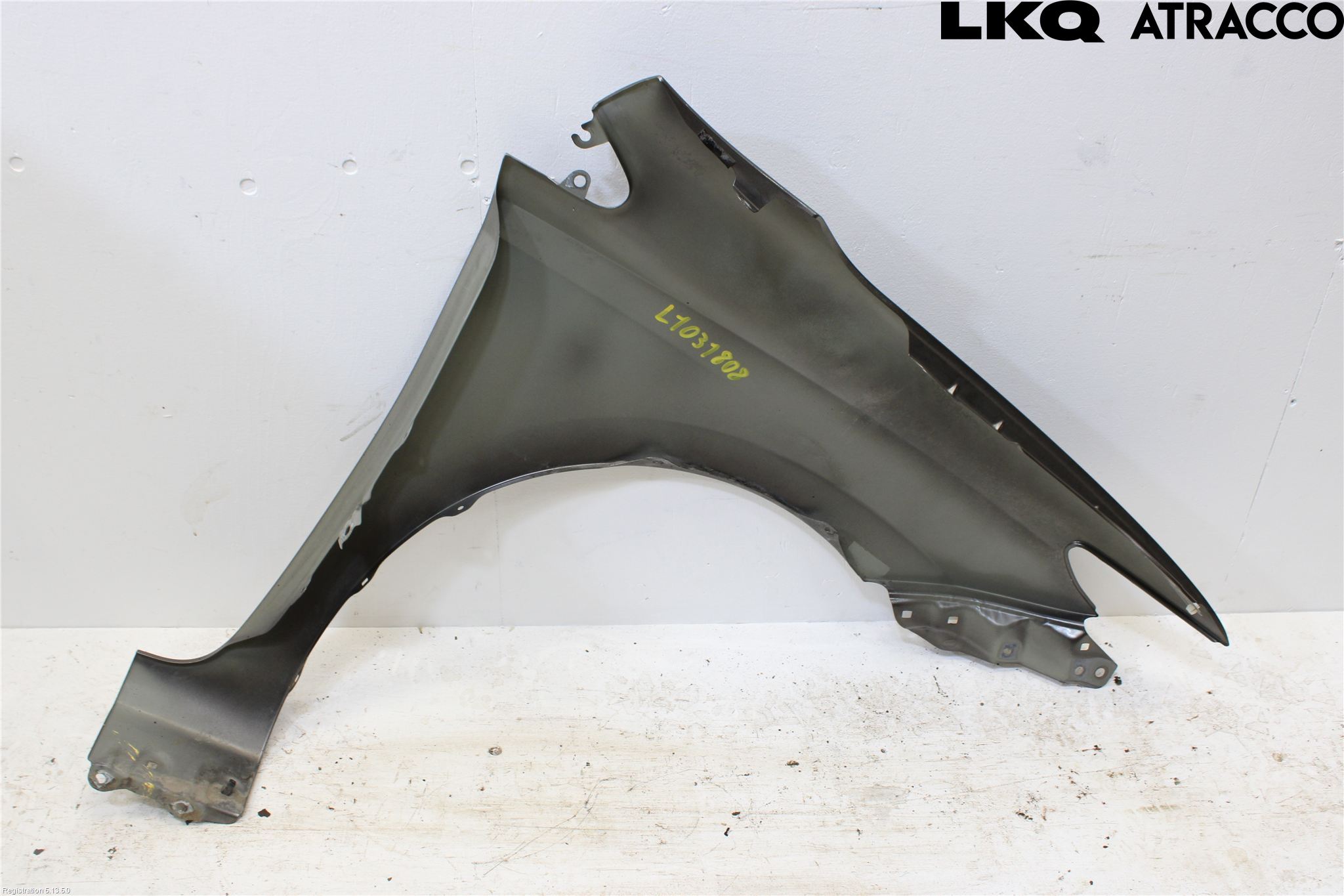 Toyota AURIS 13-19 Skjerm Foran Venstre