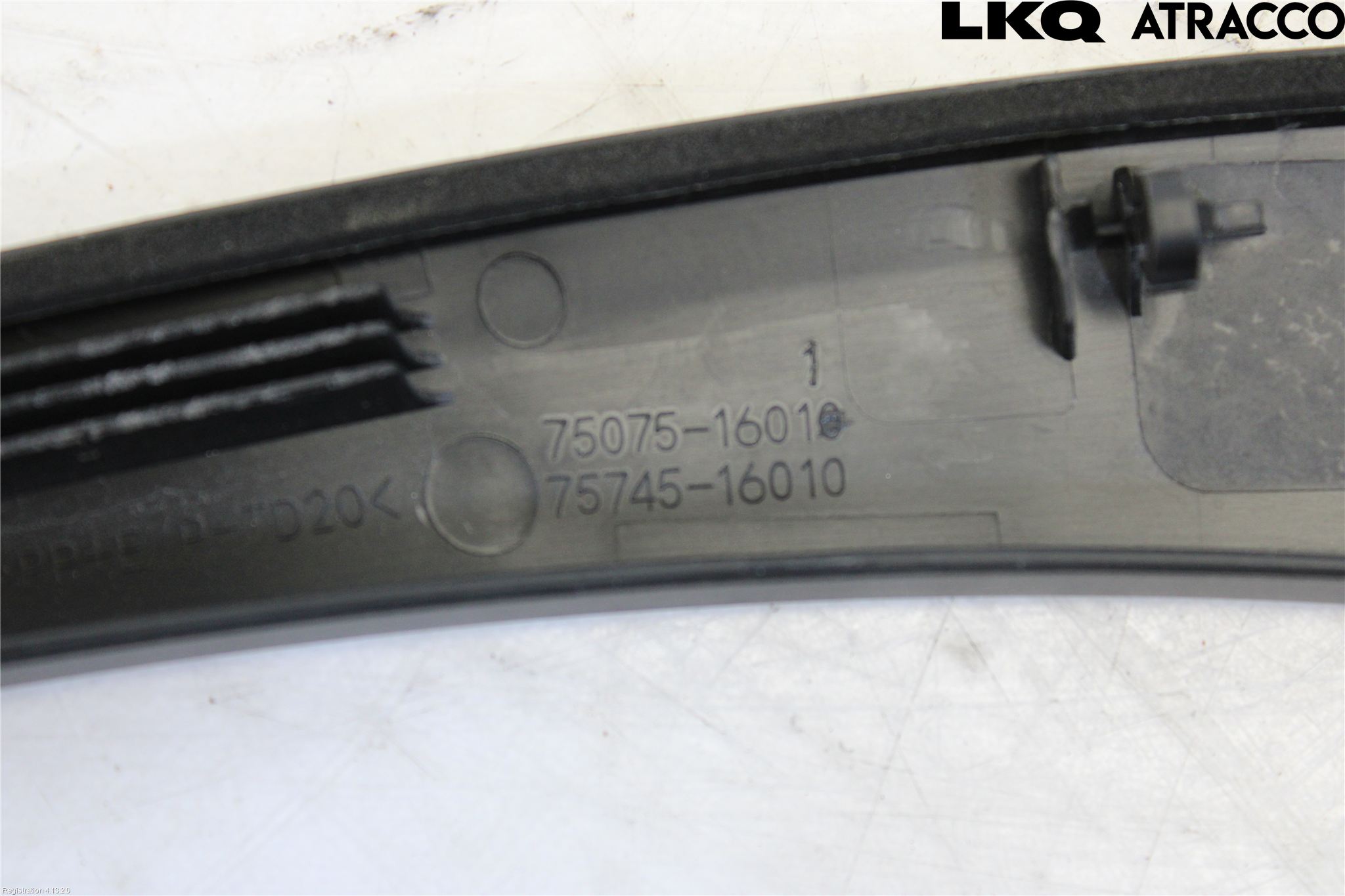 Toyota COROLLA CROSS XG10 22- Skjerm Bredder