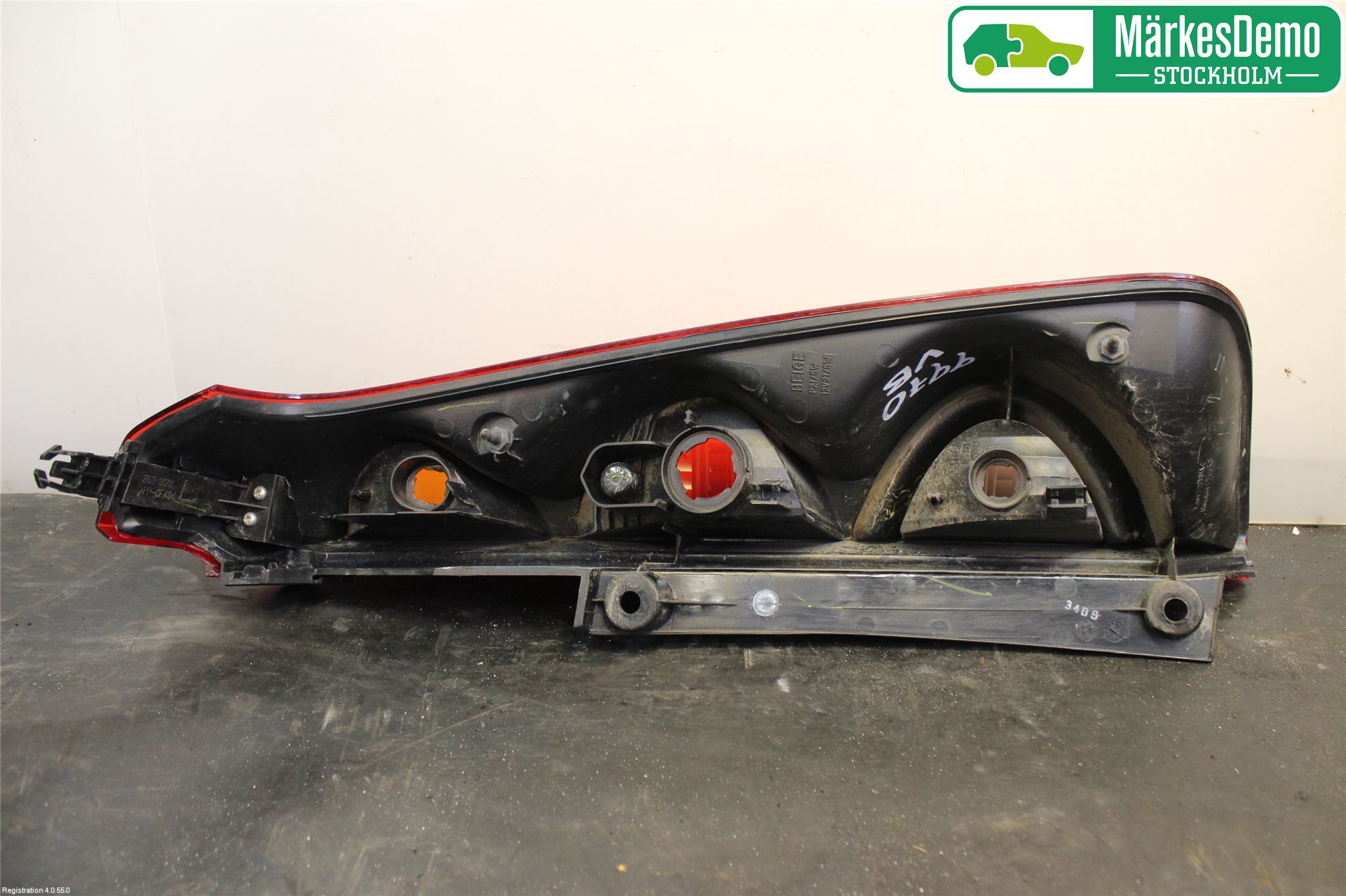 Nissan NOTE E11 06-14 Baklykt Venstre