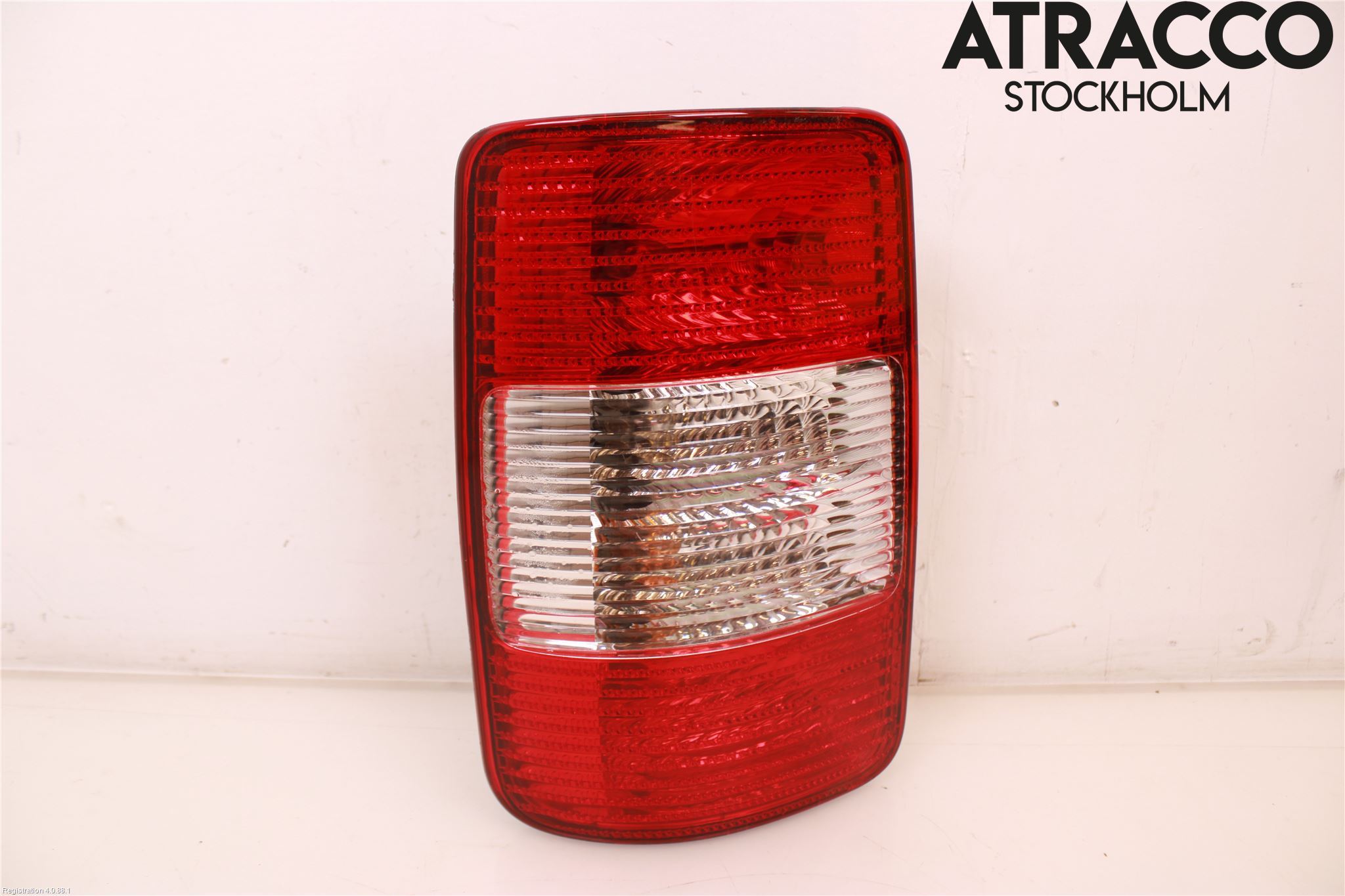 Volkswagen VW CADDY      04-10 Baklykt Venstre
