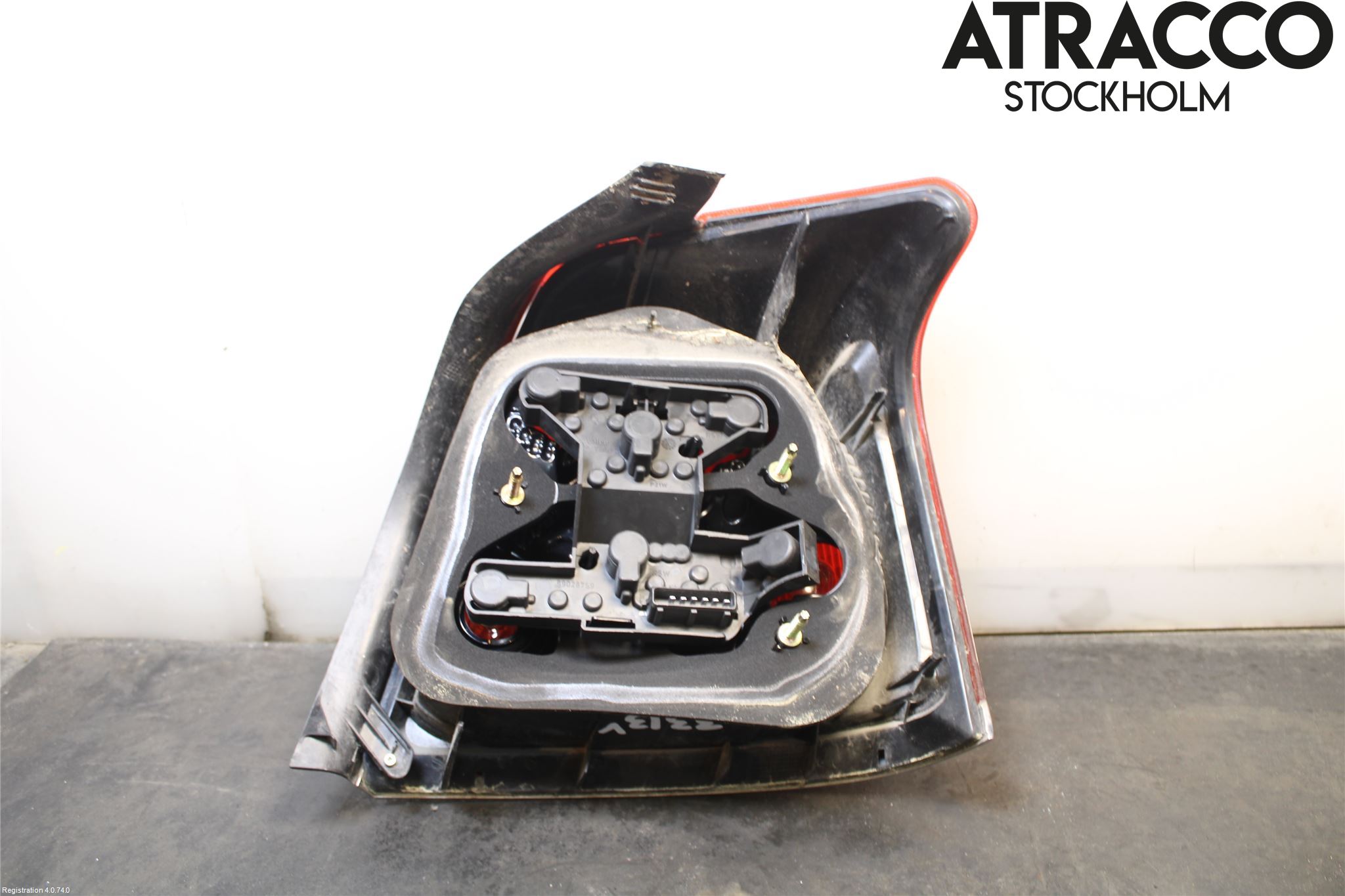 Toyota AVENSIS 03-06 Baklykt Venstre