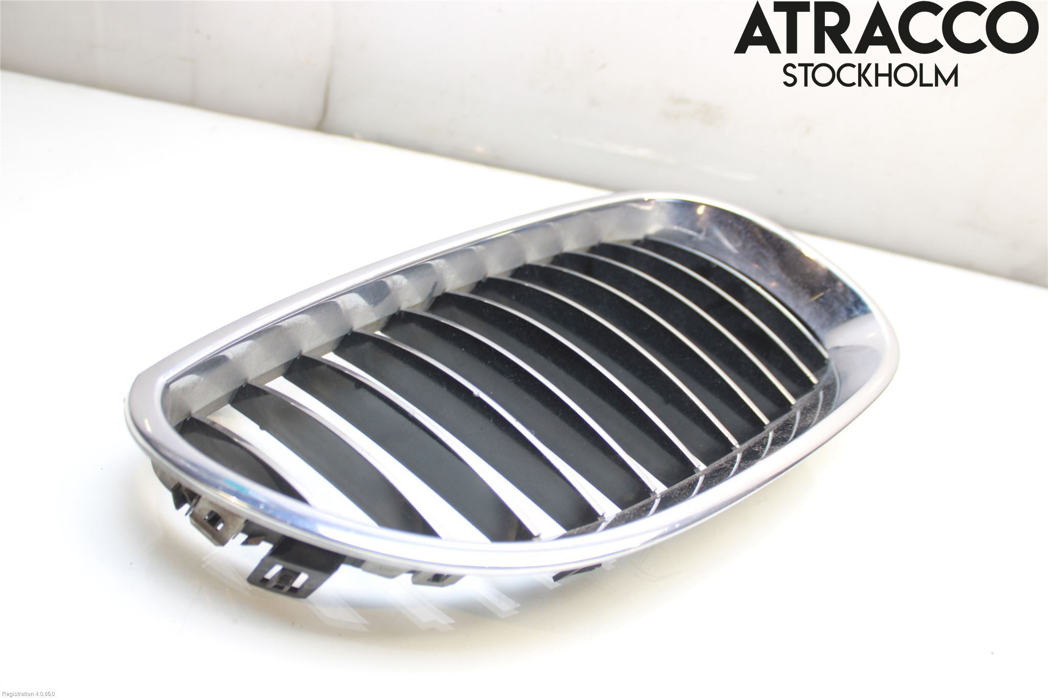 BMW 5 E60/61 Sed/Tou 02-10 Grilldel Høyre
