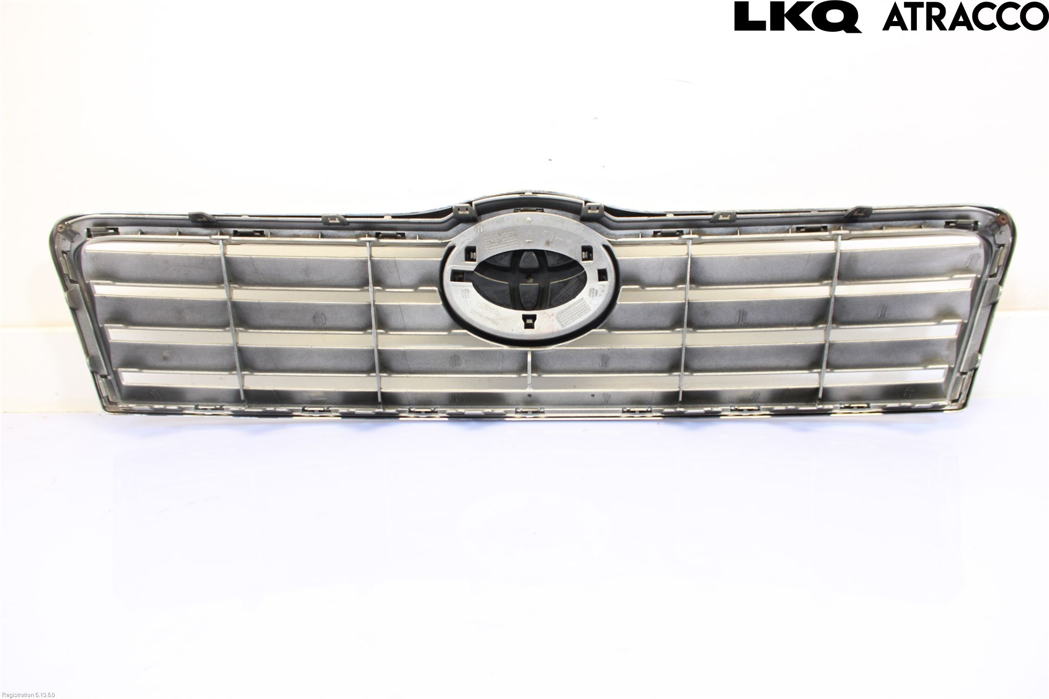 Toyota AVENSIS 03-06 Grill Komplett
