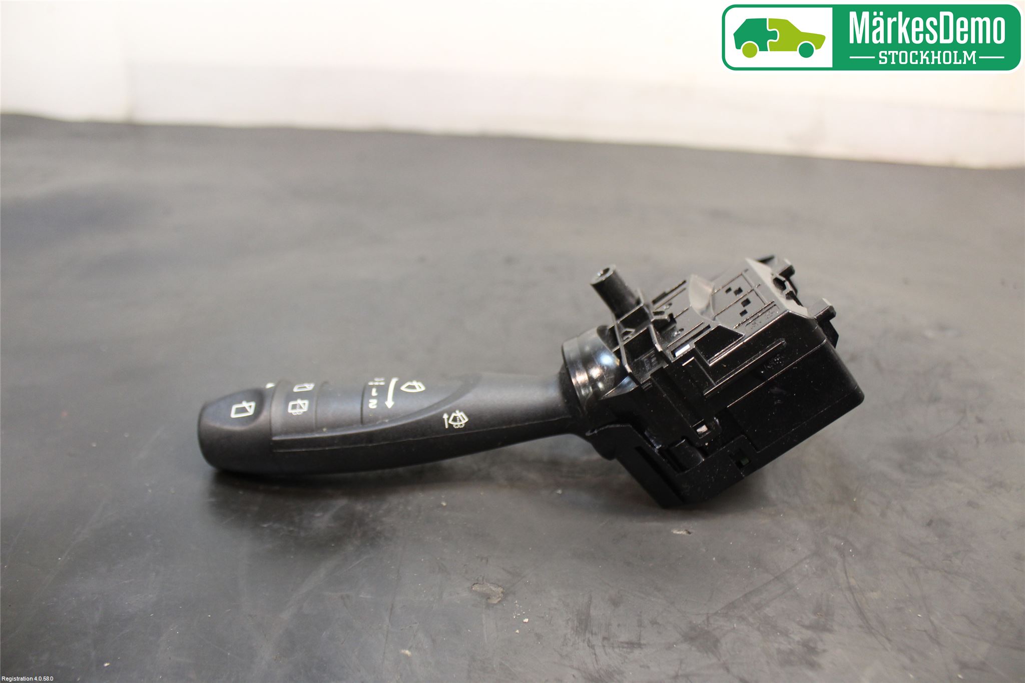 Hyundai i10 BA 14-16 Bryter Ratt Visker - Spyler