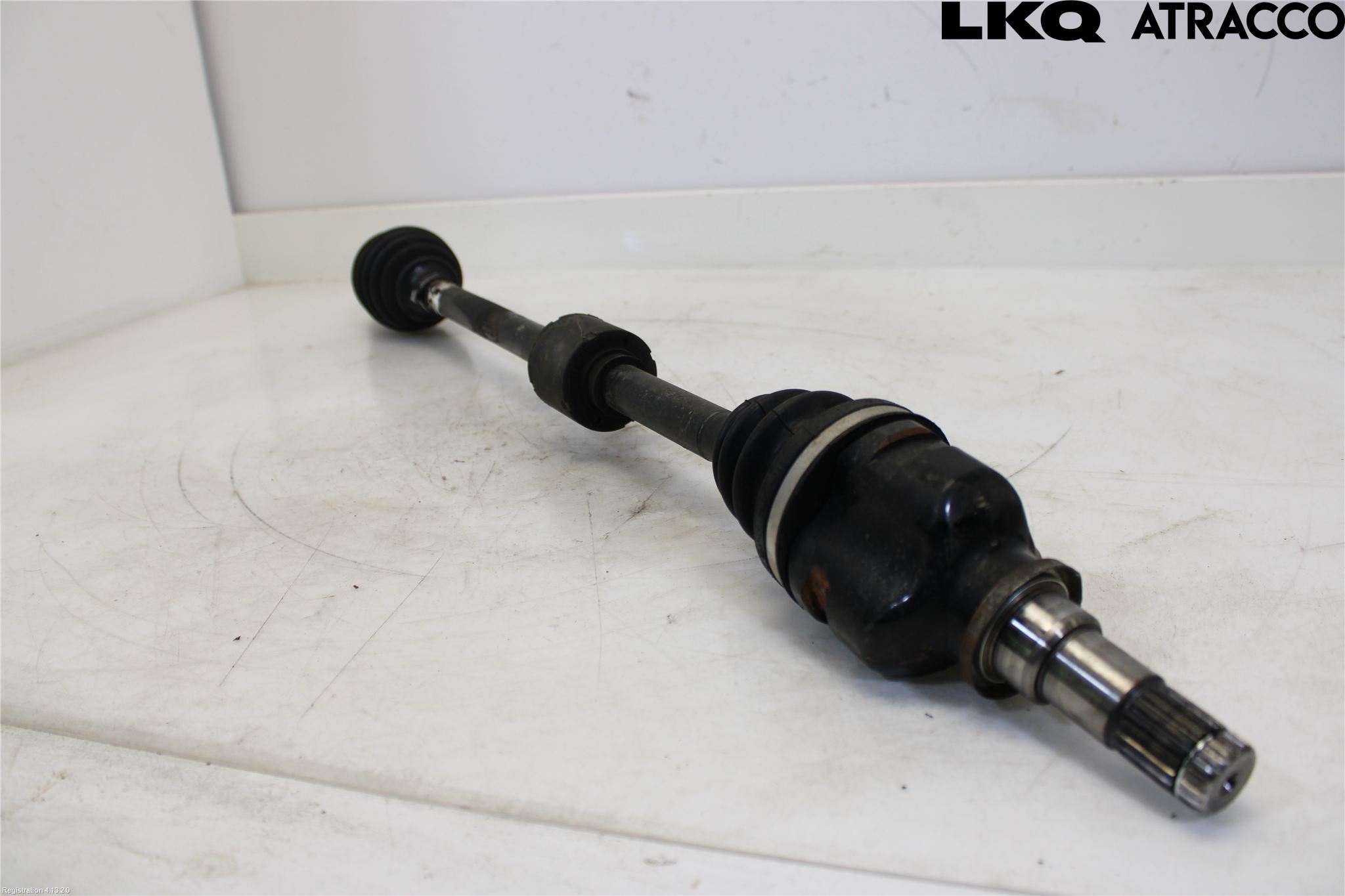 Toyota YARIS XP130 15-20 Drivaksel Foran Kompl Høyre