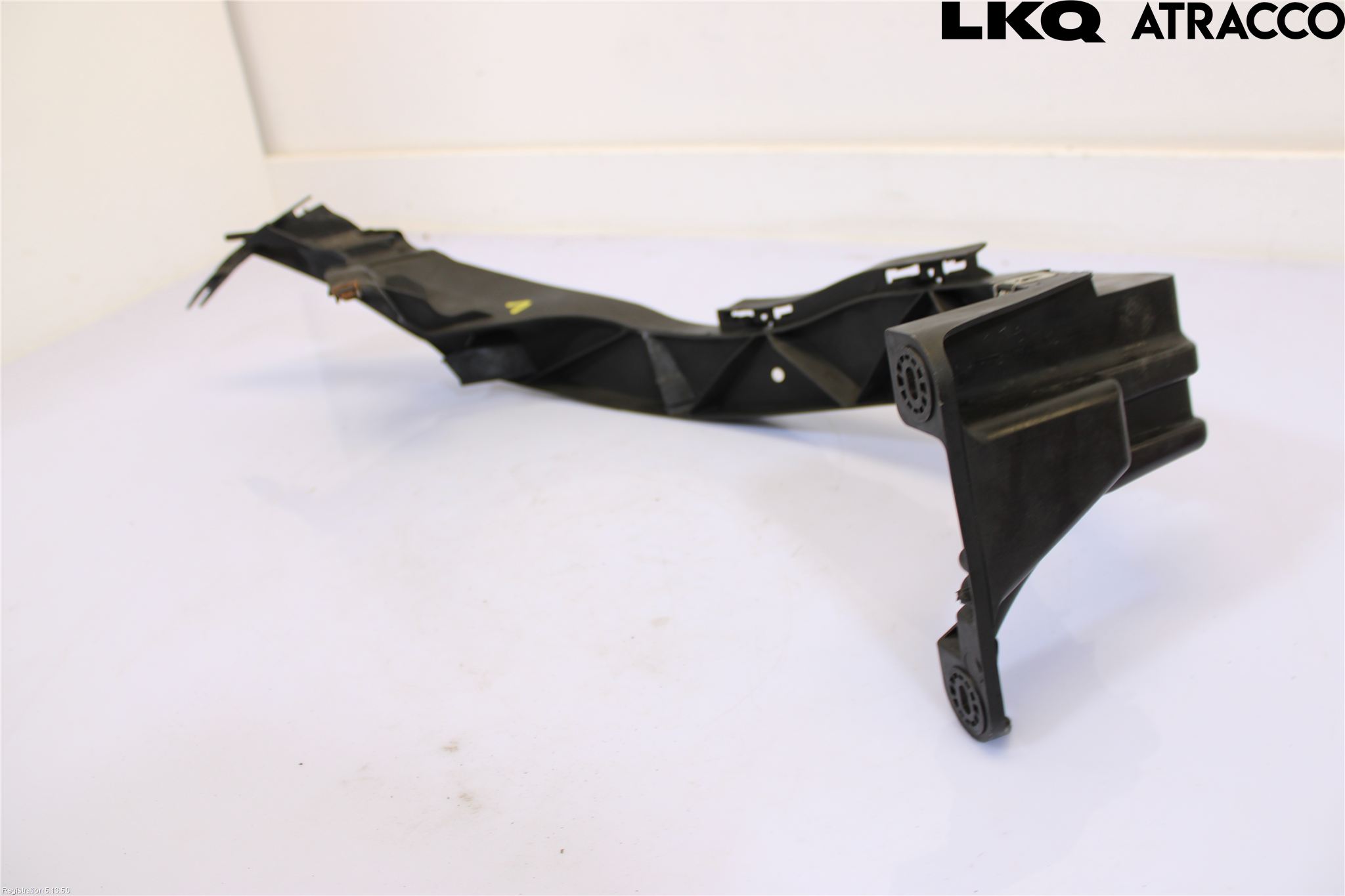 BMW 1 E87/81 5D/3D 03-11 Frontlykt Ramme V Lyktering