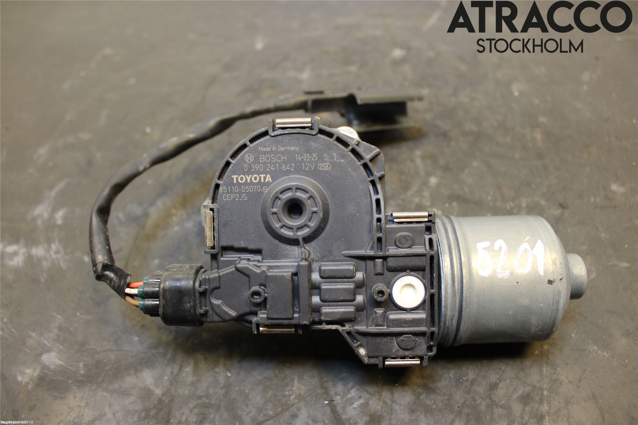 Toyota AVENSIS 09-15 Viskermotor Frontrute