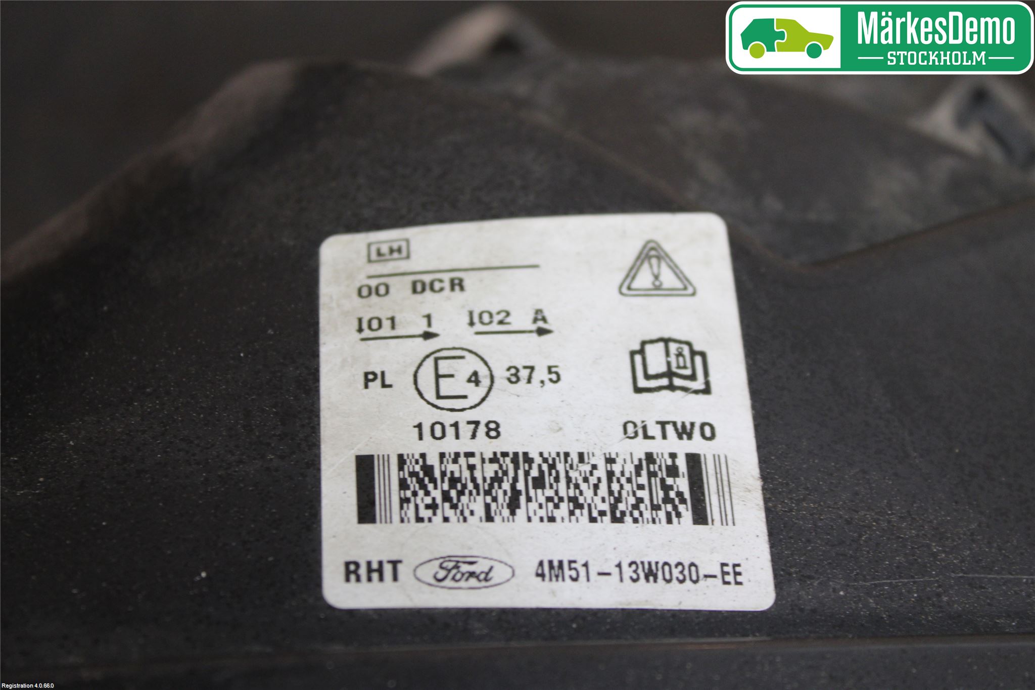Ford FOCUS     04-07 Frontlykt Venstre