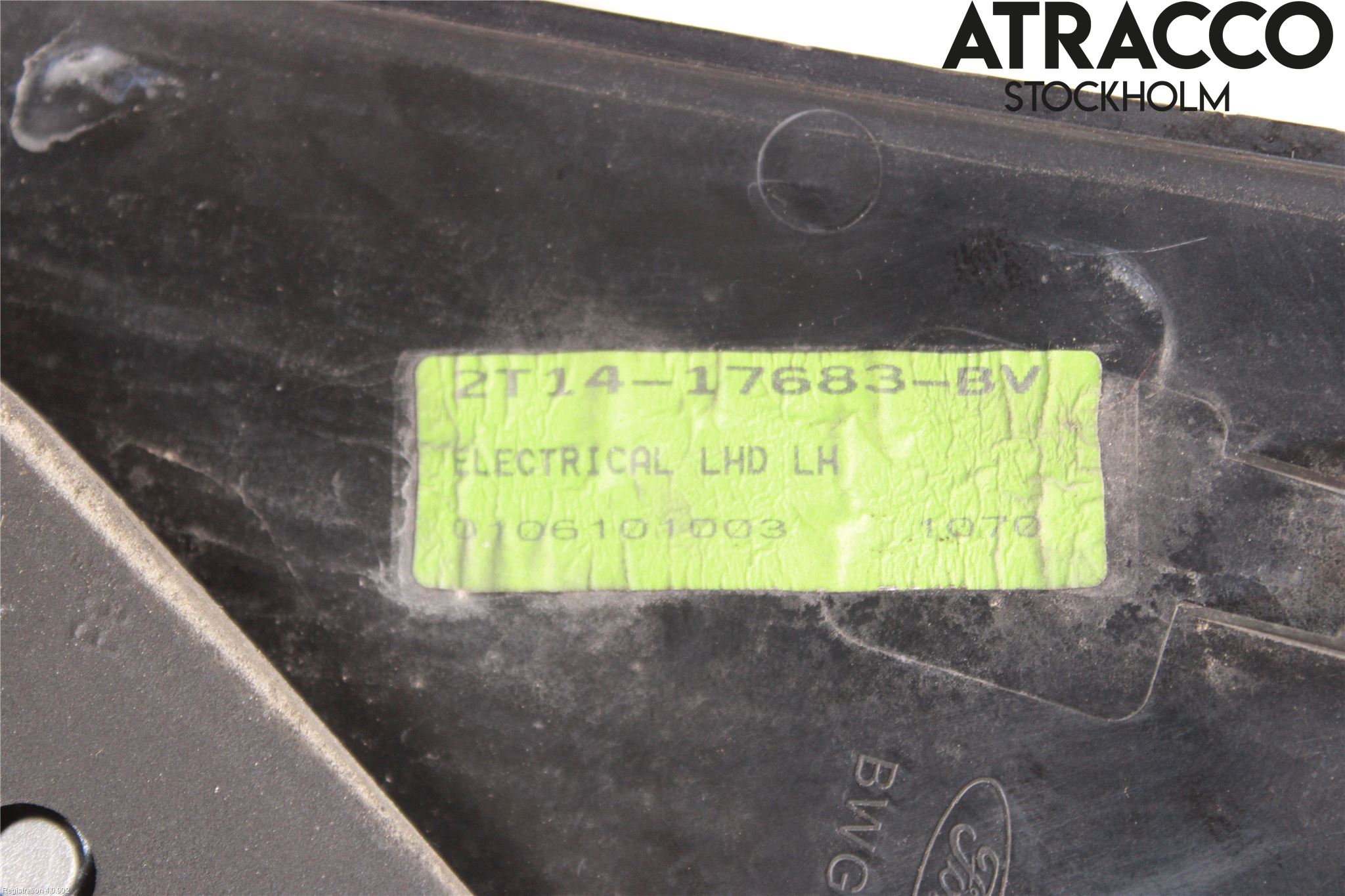 Ford TRANSIT CONNECT 03-08 Speil V M-El Justering