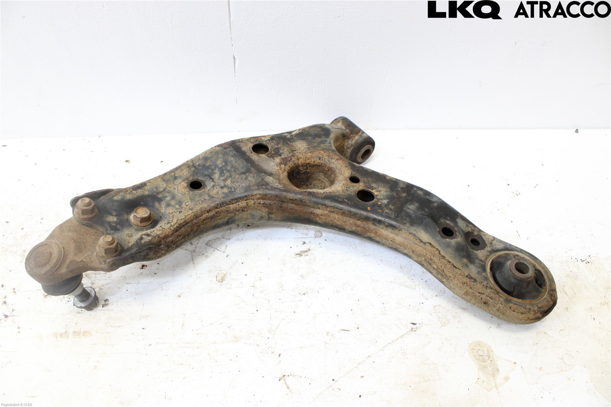 Toyota AVENSIS 16-18 Bærearm Foran Høyre Nedre