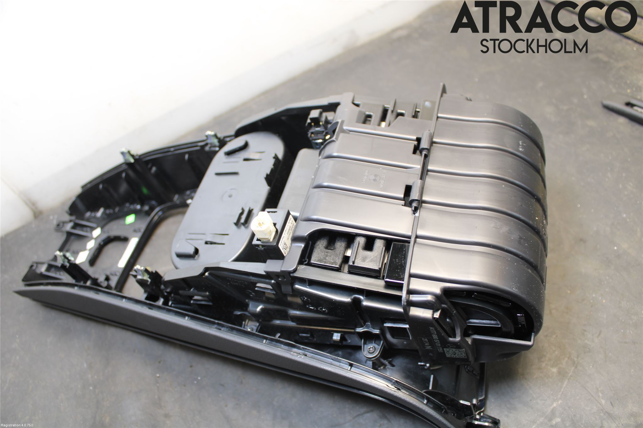 Mercedes-Benz MB A-KLASS (W177) 18- Instrumentkonsoll Midt