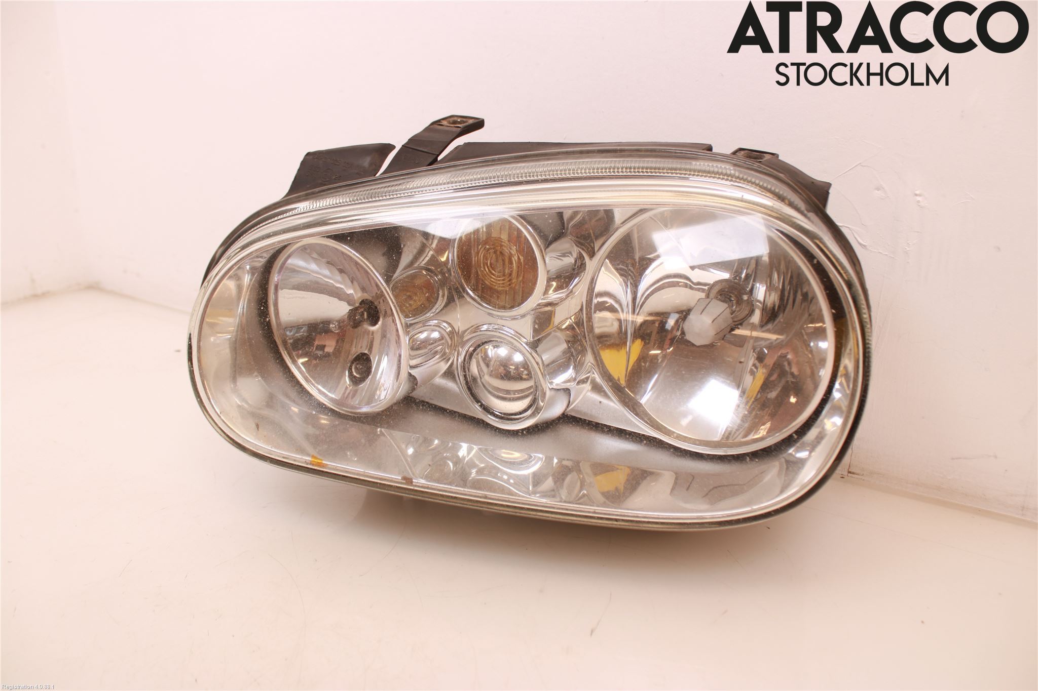 Volkswagen VW GOLF IV 98-06 Frontlykt Venstre